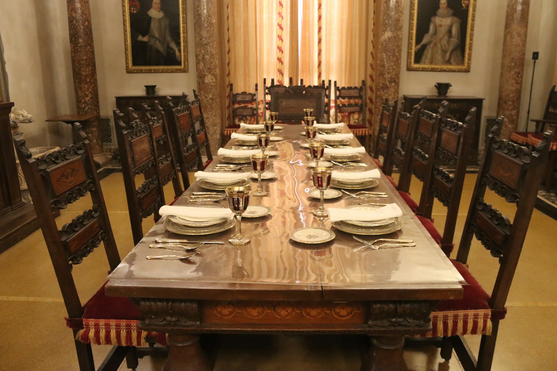 A table set for a formal dinner | Source: Unsplash