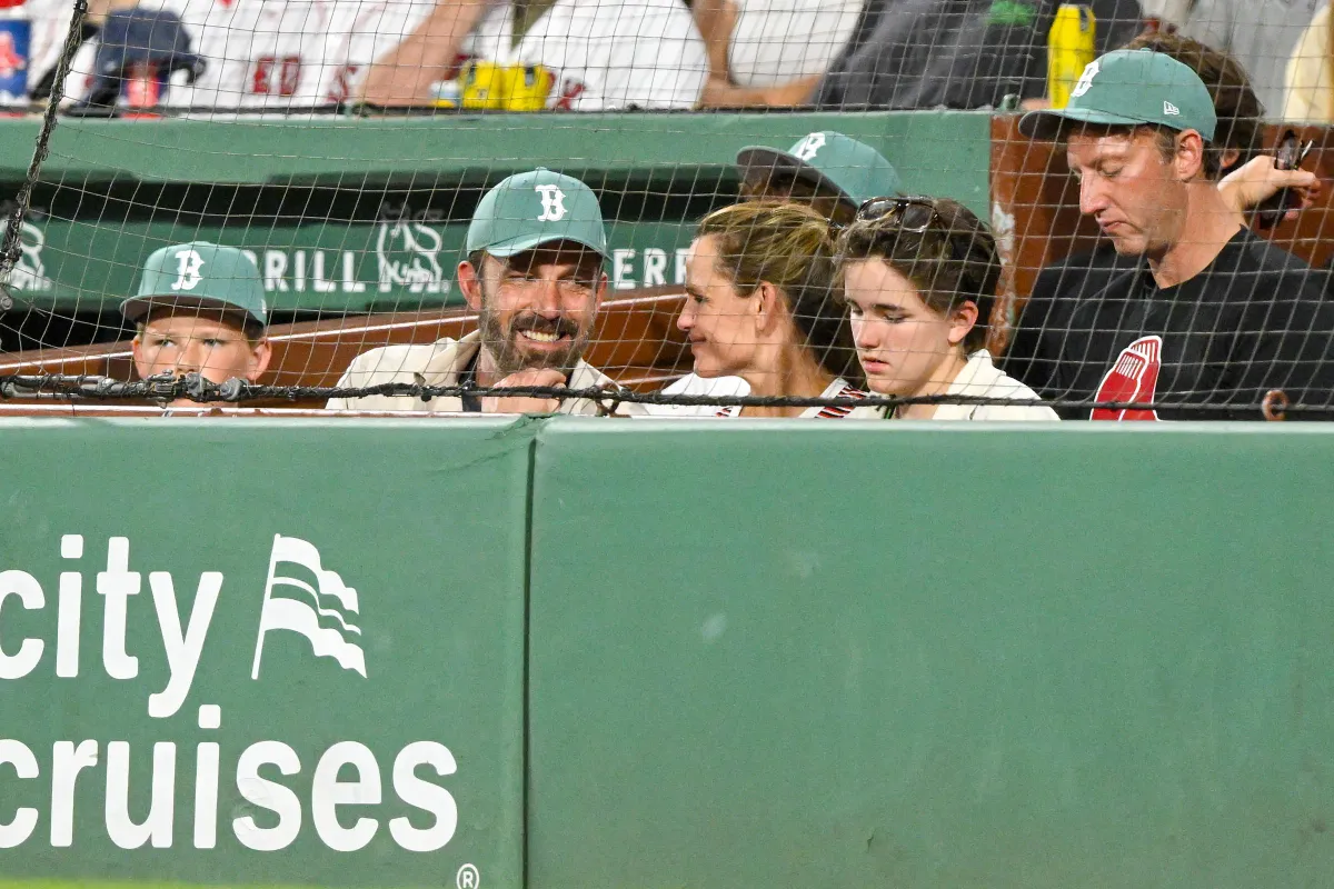 Ben Affleck and Jennifer Garner watch a game between the Boston Red Sox and the Tampa Bay Rays with their children, Seraphina and Samuel, at Fenway Park on July 11, 2025 in Boston, Massachusetts | Source: Getty Images