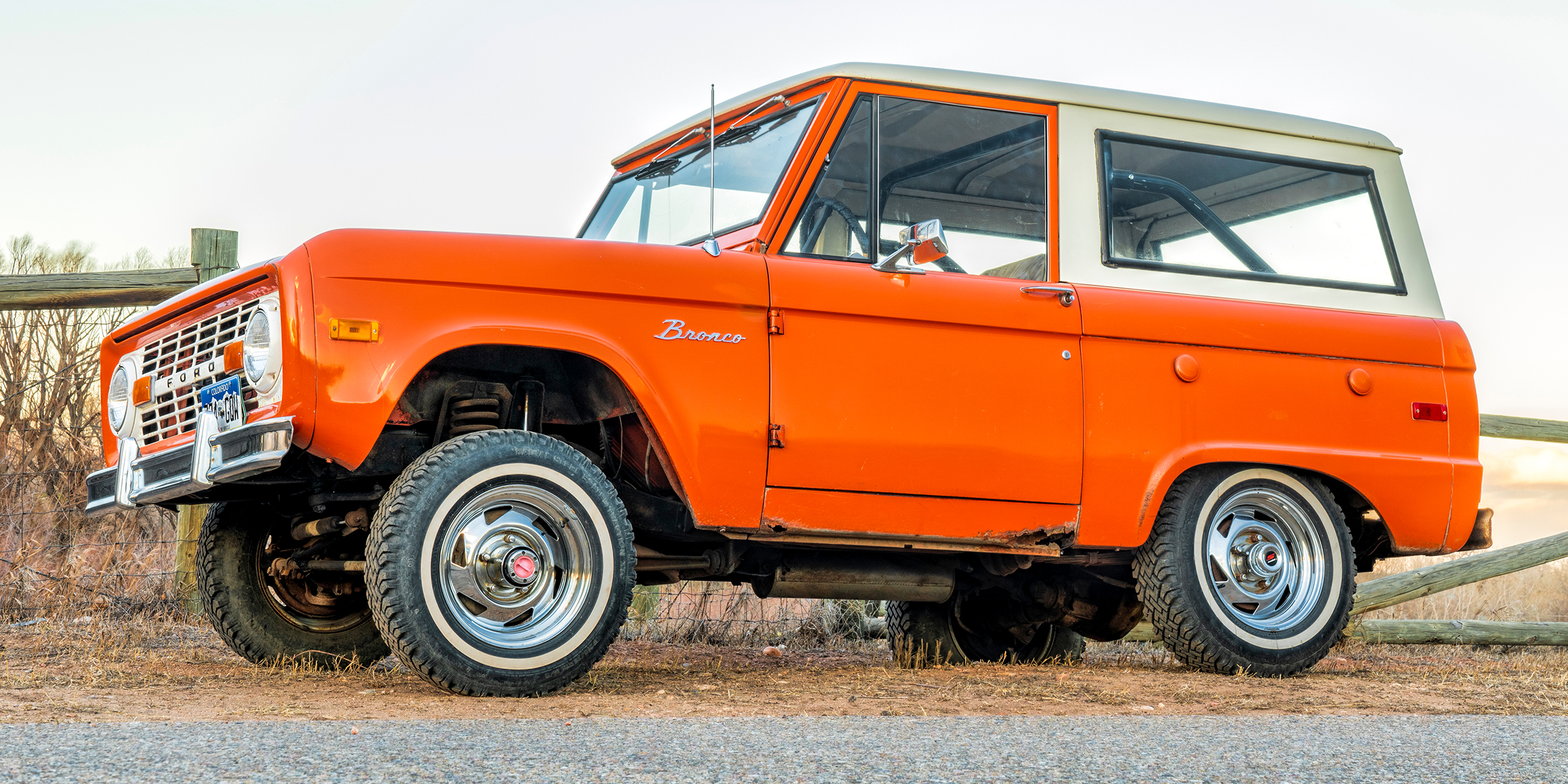 A classic orange 1972 Ford Bronco | Source: Shutterstock