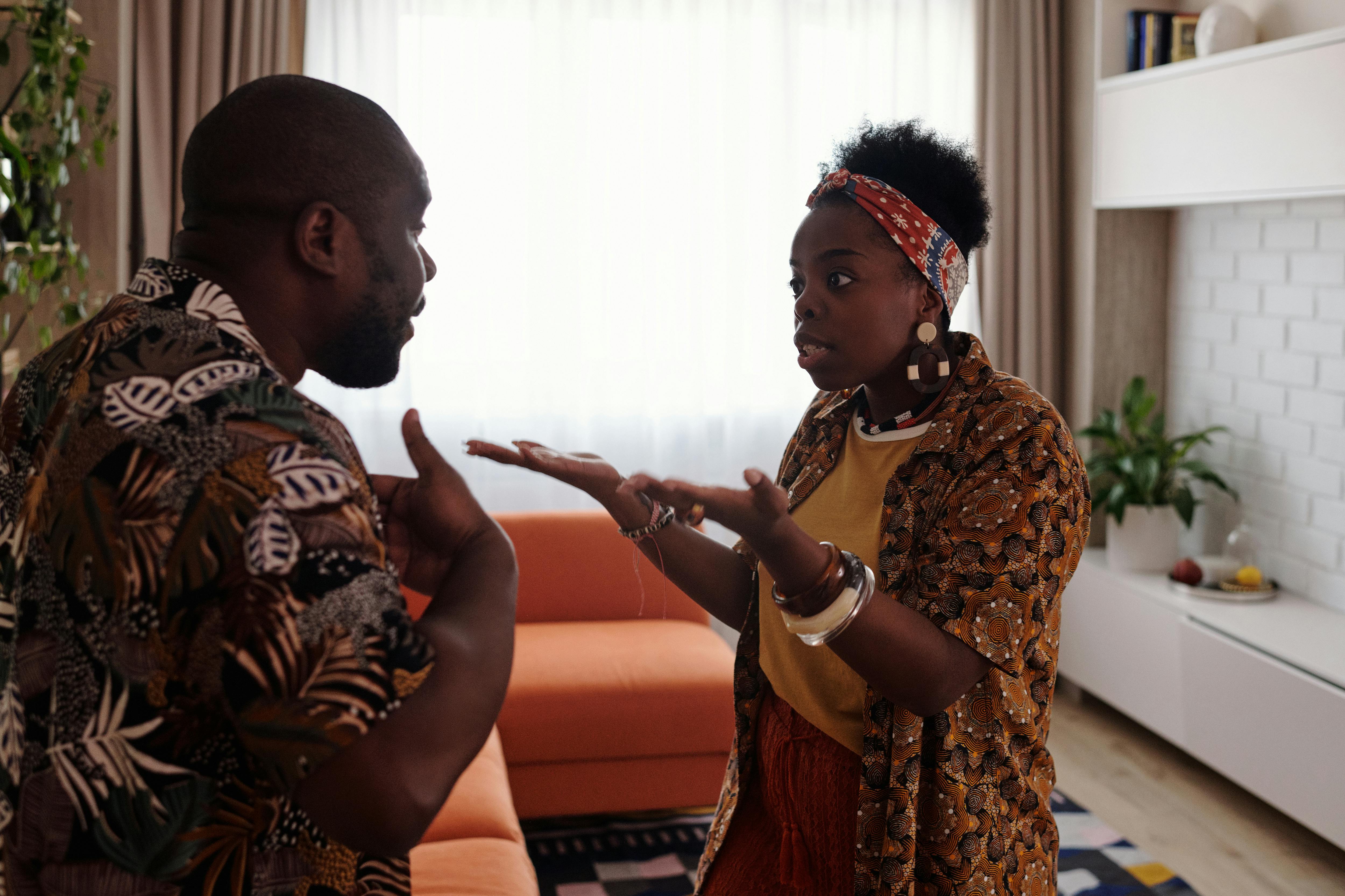 A couple having an argument | Source: Pexels