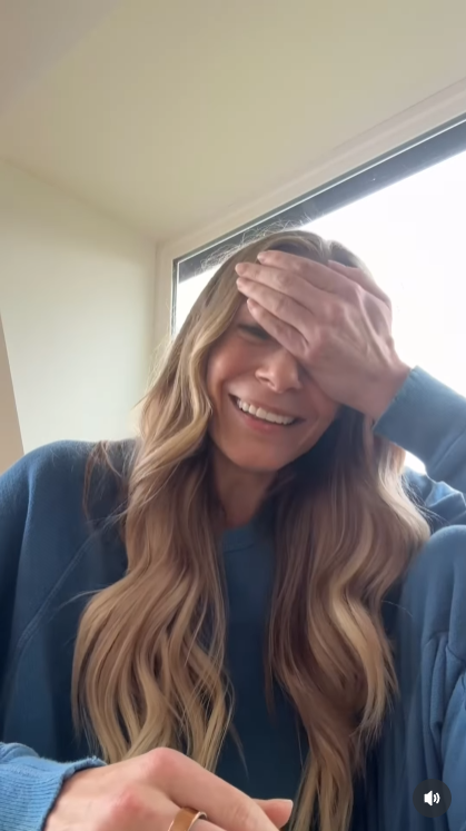 LeAnn Rimes recalls the night her teeth fell off mid-concert in a video posted Sunday, June 22, 2025. | Source: Instagram/leannrimes