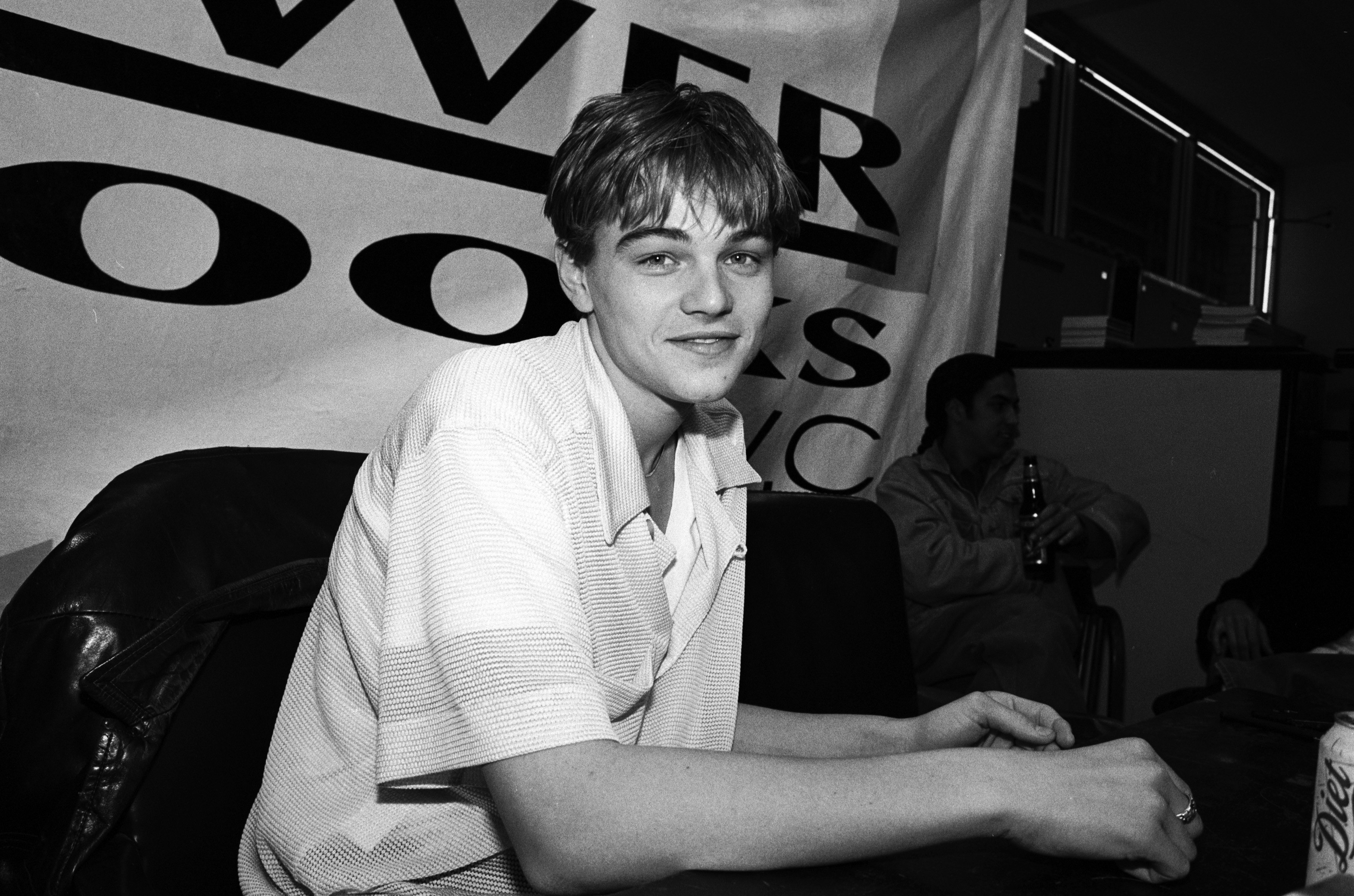 Leonardo DiCaprio poses for a photo in 1995 in New York City, New York. | Source: Getty Images