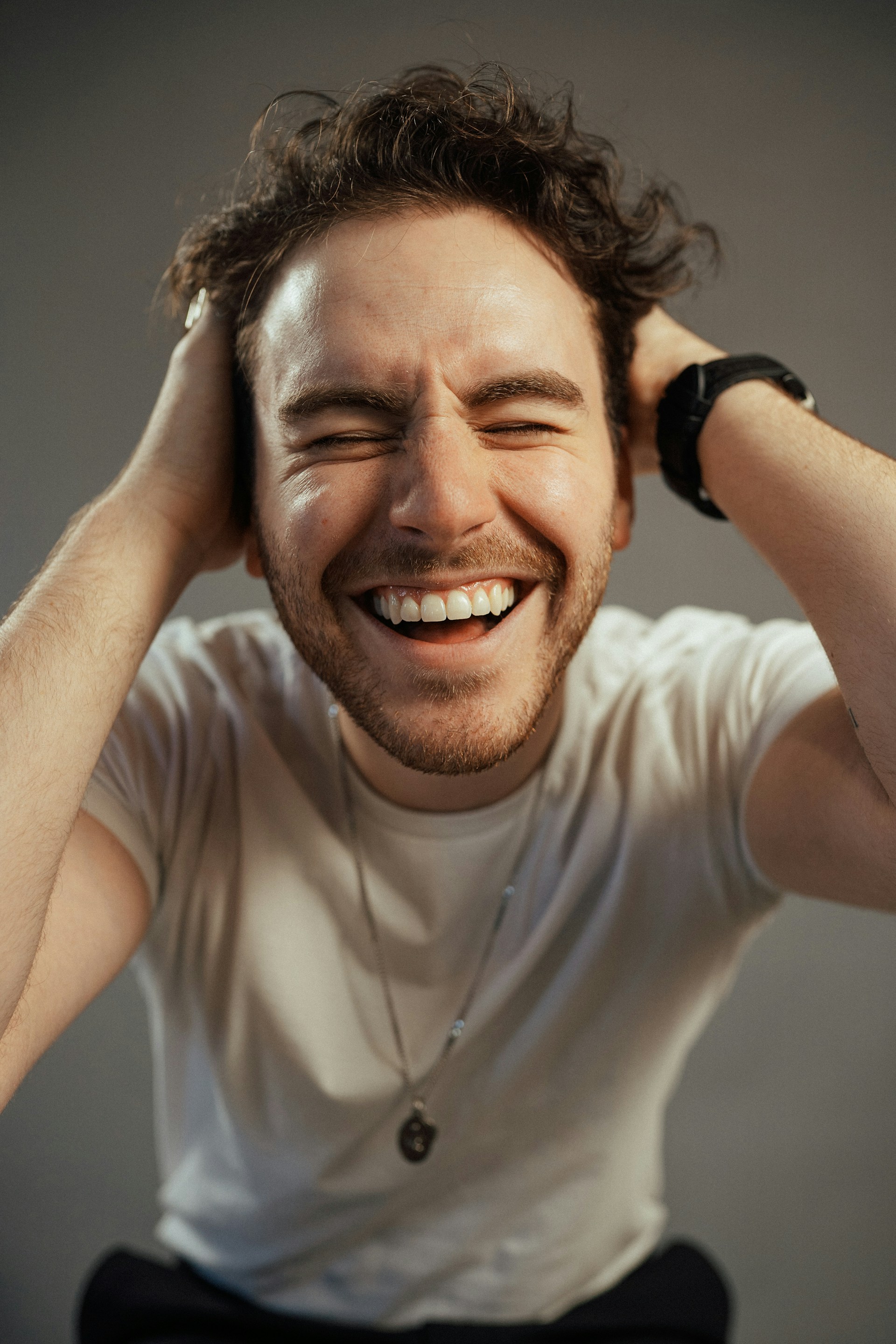 A laughing man | Source: Unsplash