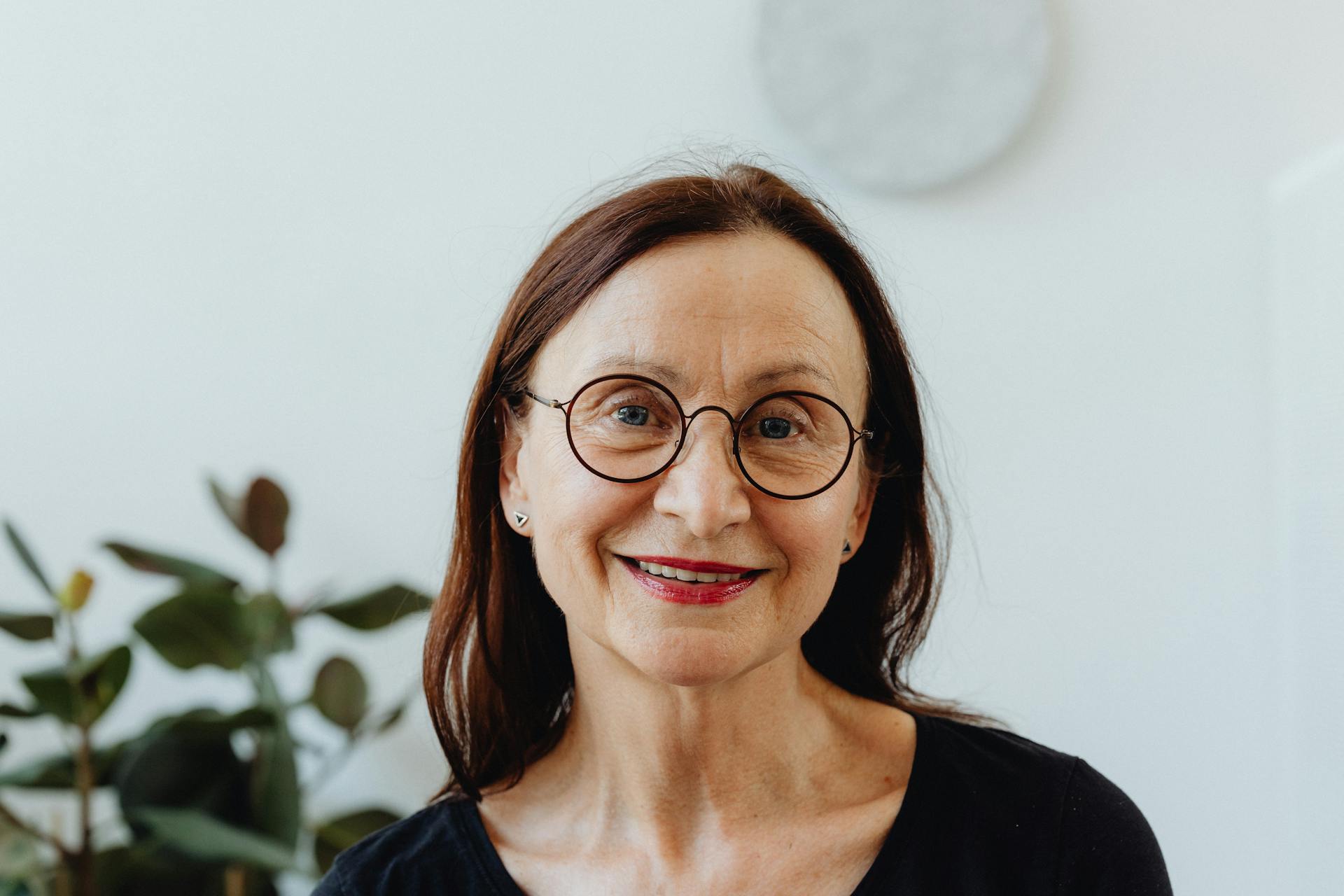 A smiling woman | Source: Pexels