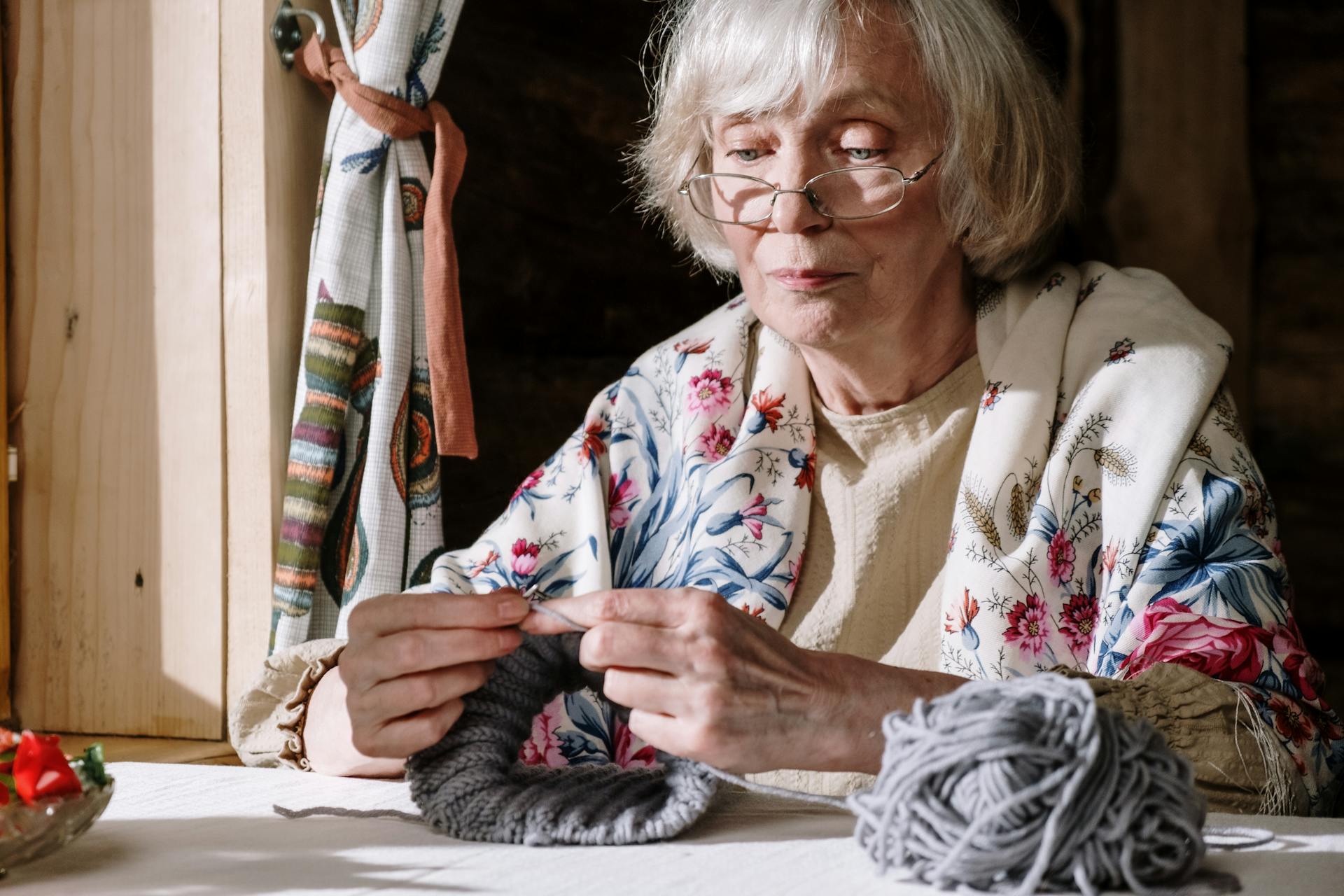 An older woman | Source: Pexels