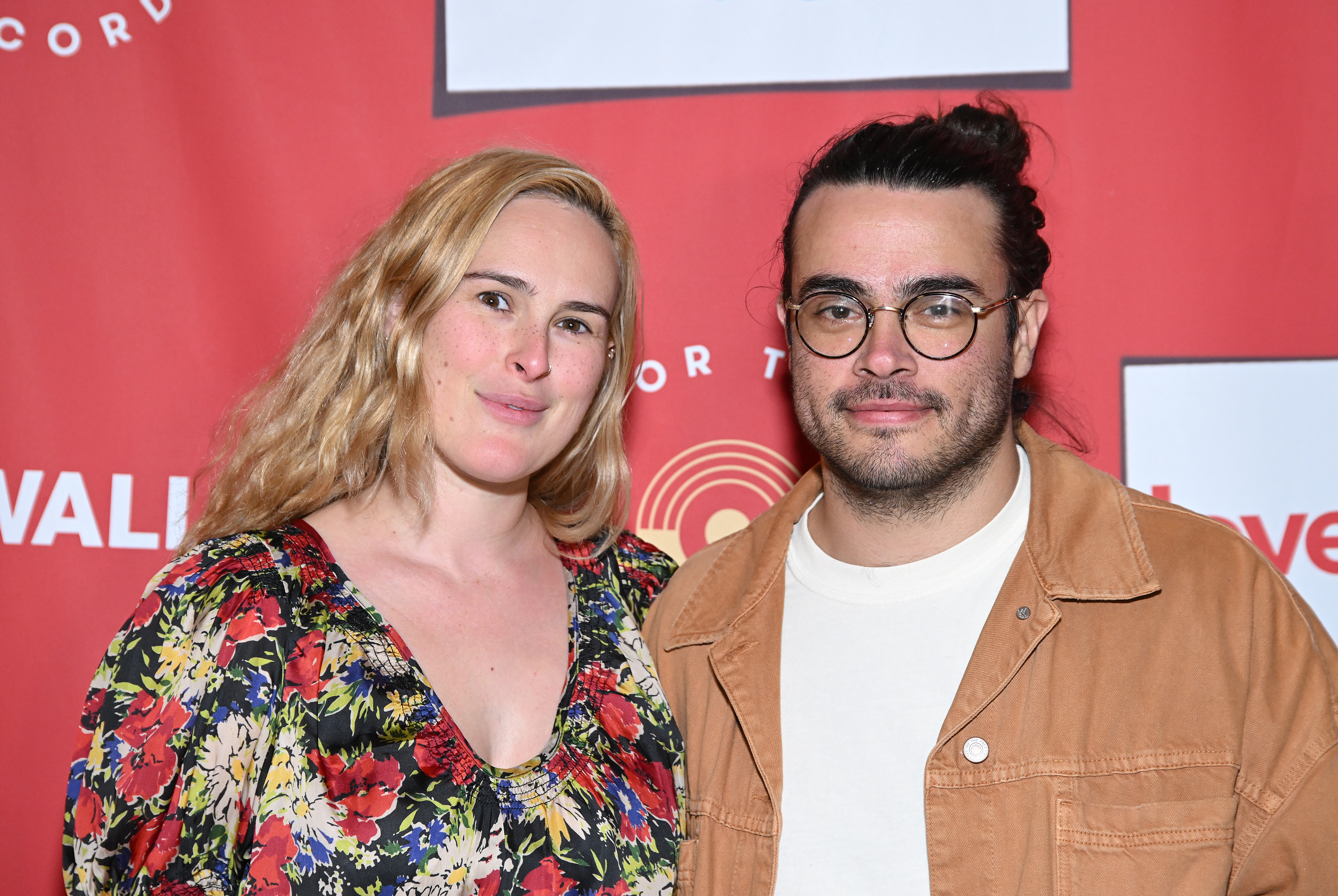Rumer Willis and Derek Thomas attend the Los Angeles premiere of "Love Actually Live" at Wallis Annenberg Center for the Performing Arts on November 29, 2023 in Beverly Hills, California. | Source: Getty Images