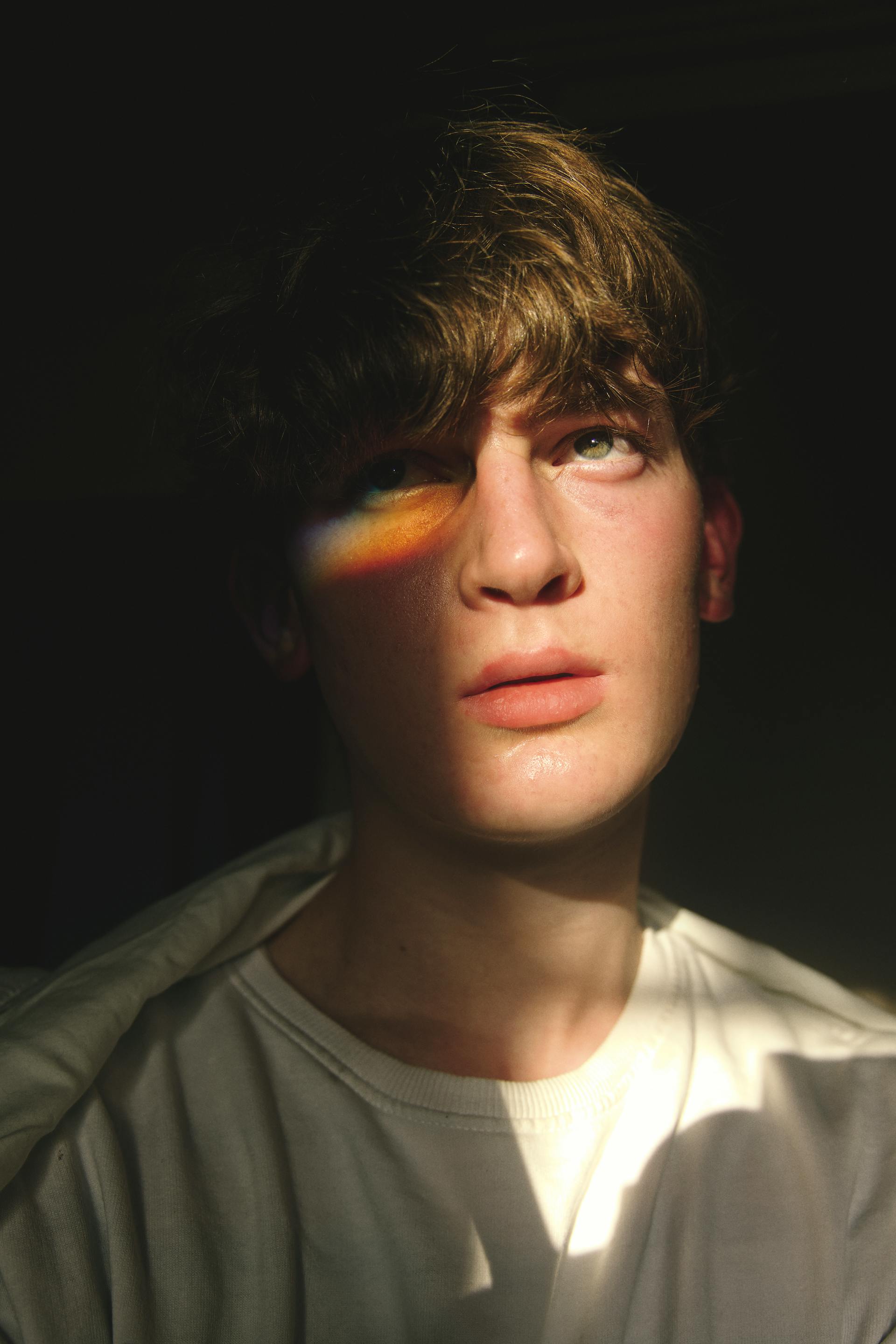 A man staring sadly at someone | Source: Pexels