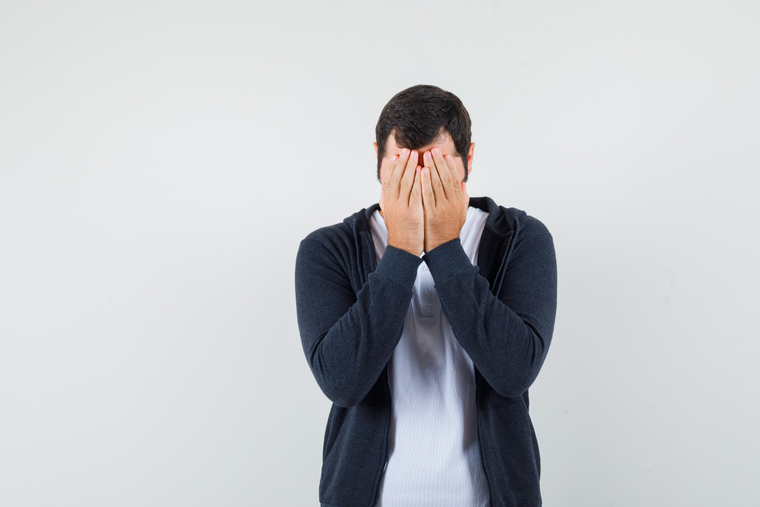A sad and guilty man | Source: Freepik
