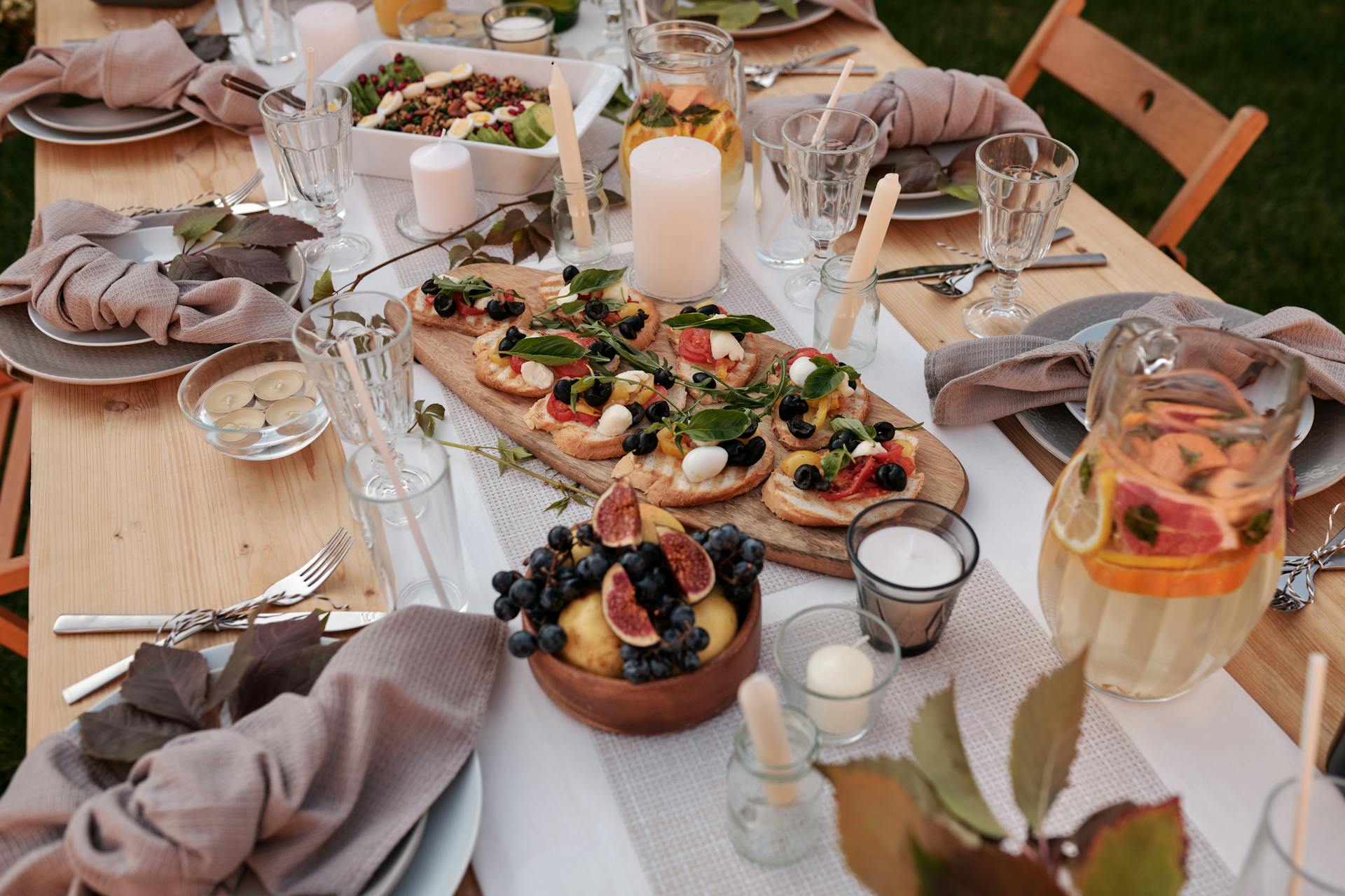 A table set for dinner | Source: Pexels