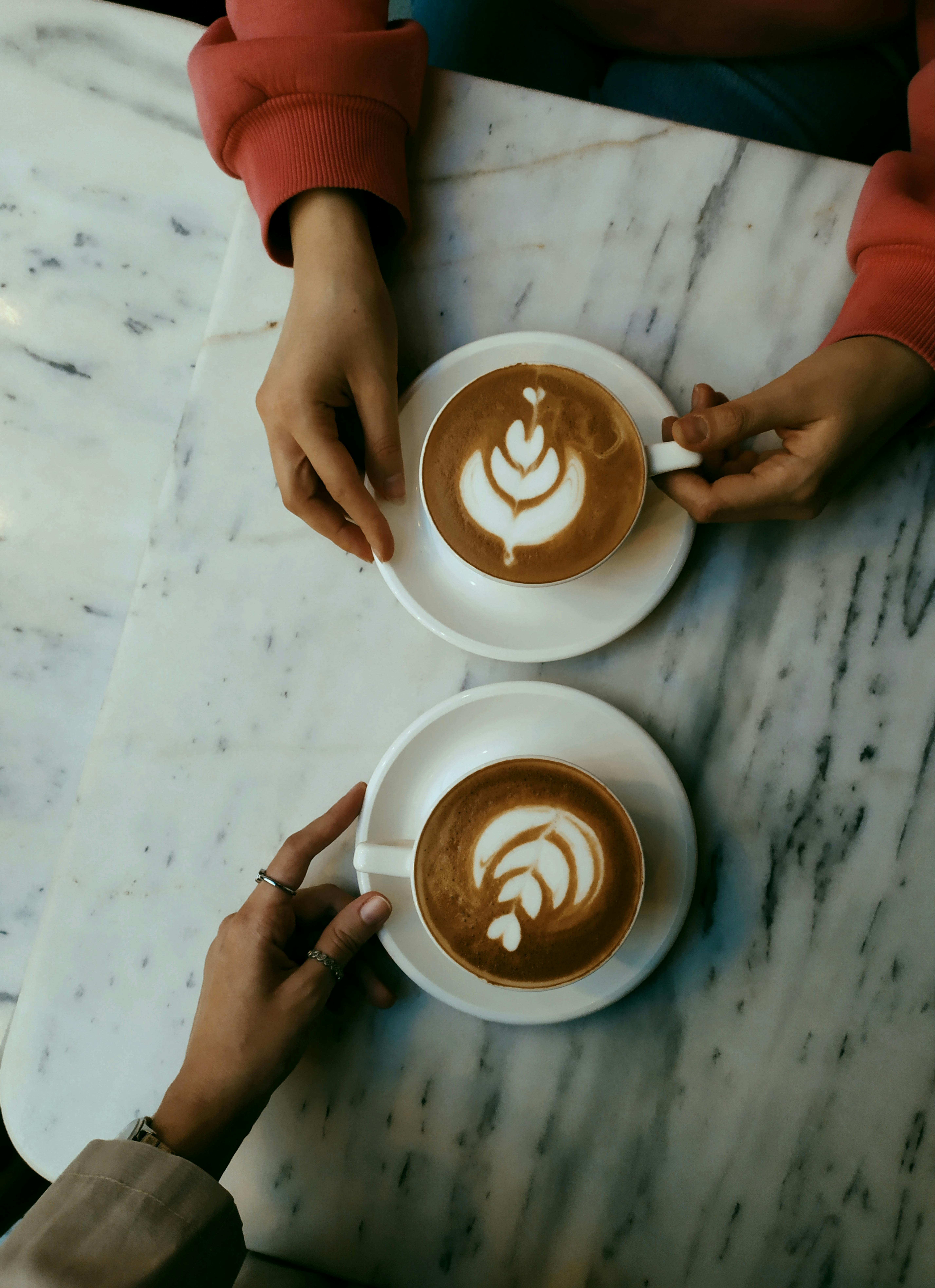 Two women having coffee | Source: Pexels