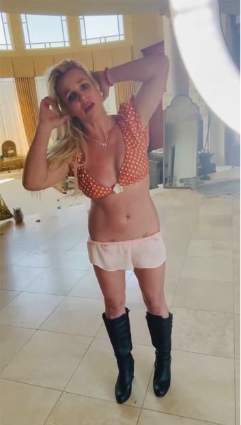 A screengrab of Britney Spears's video, posted on August 18, 2025. | Source: Instagram/britneyspears