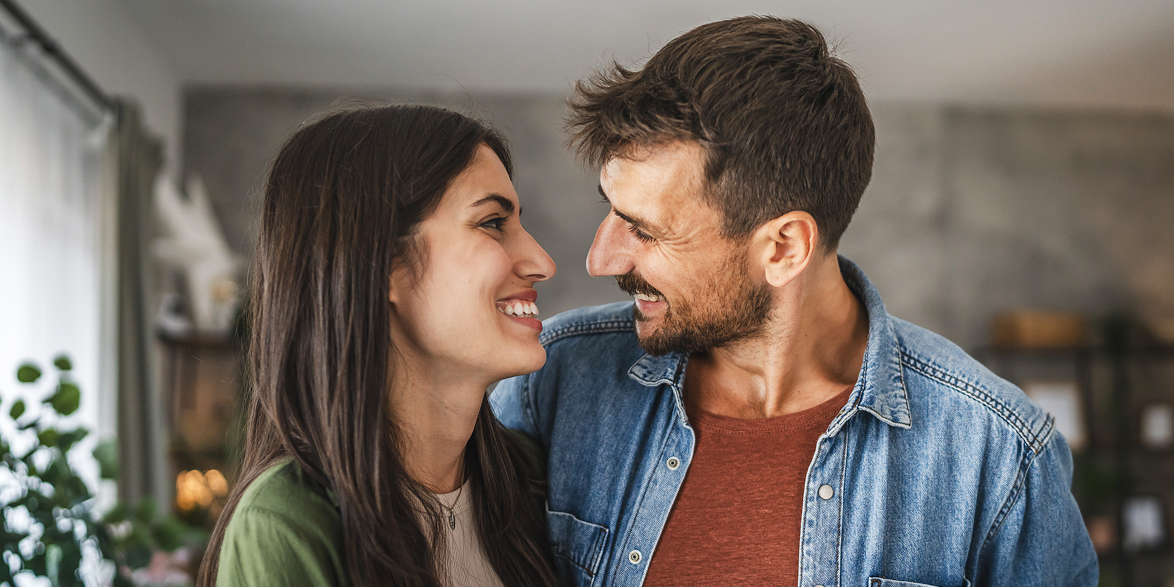 Happy couple | Source: Shutterstock