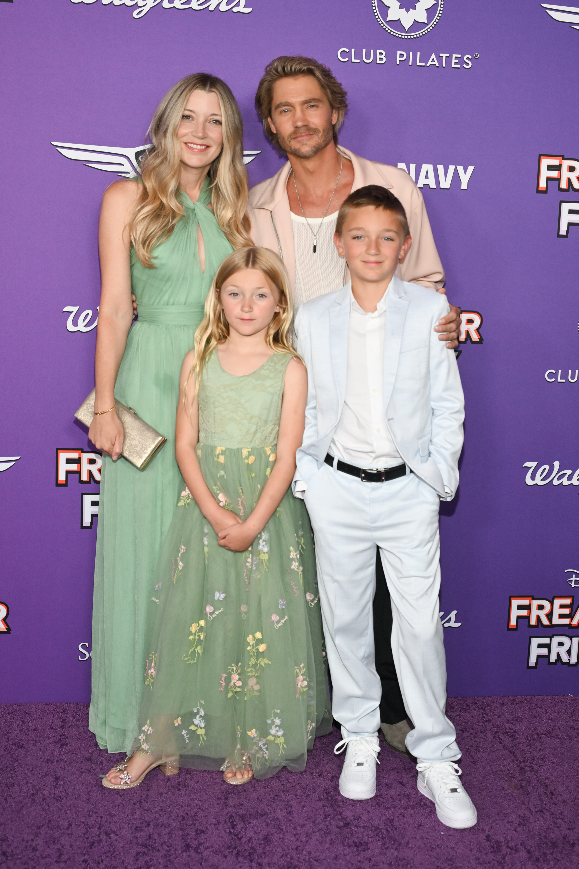 Sarah Roemer and Chad Michael Murray pictured with their kids at the Los Angeles premiere of "Freakier Friday," 2025 | Source: Getty Images