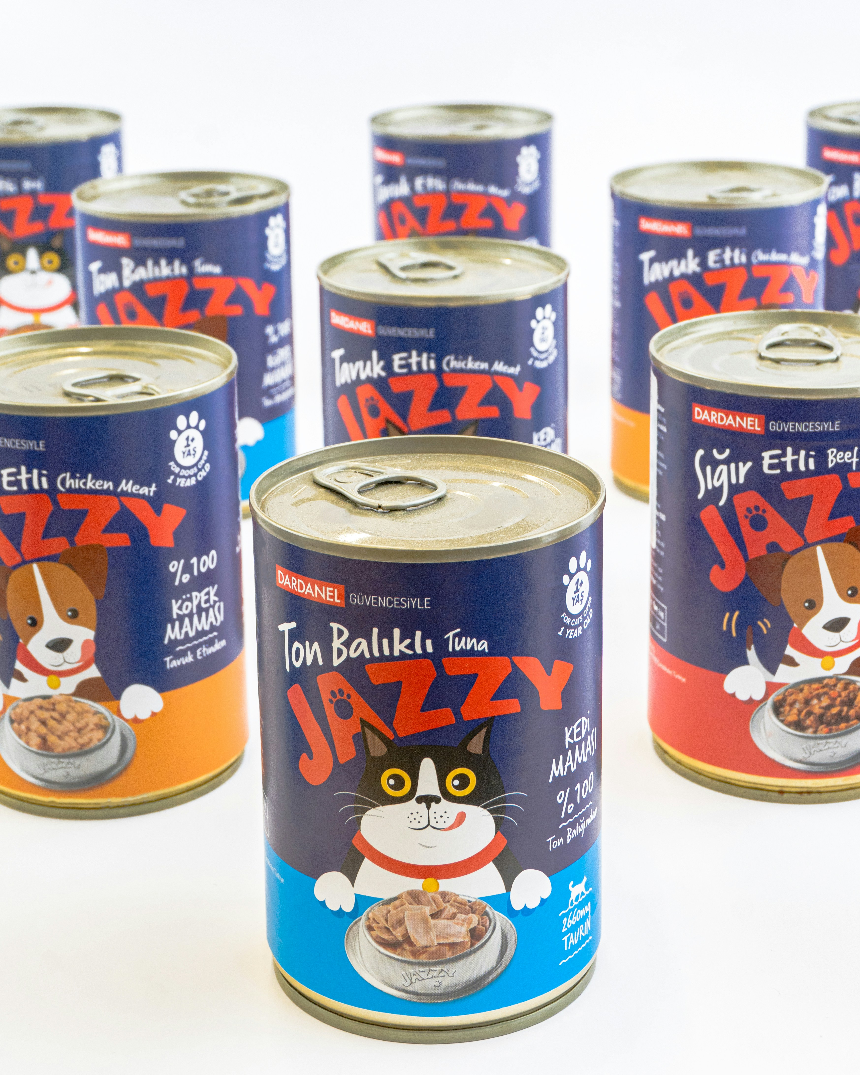 Cans of cat food | Source: Unsplash