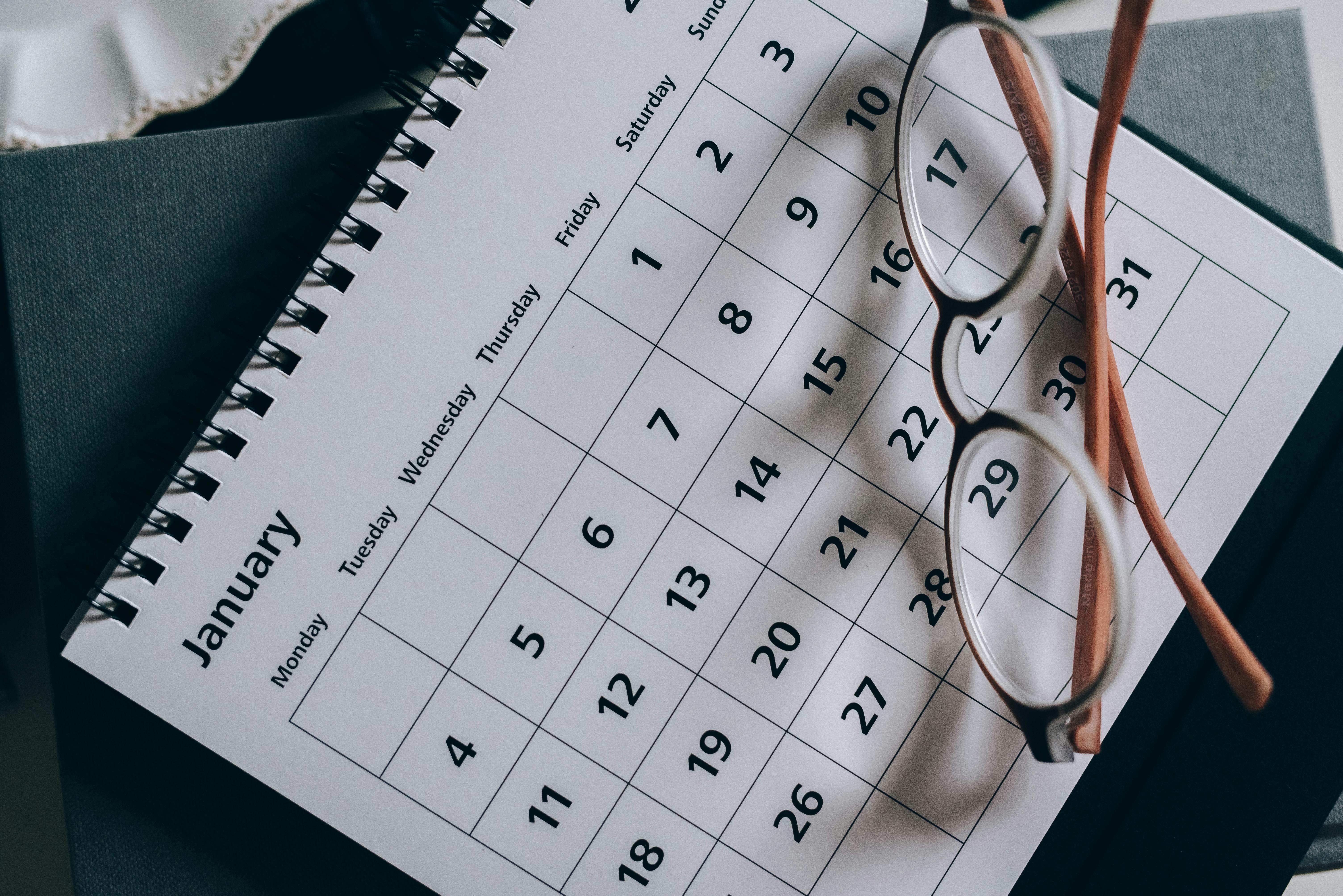 A desk calendar | Source: Pexels