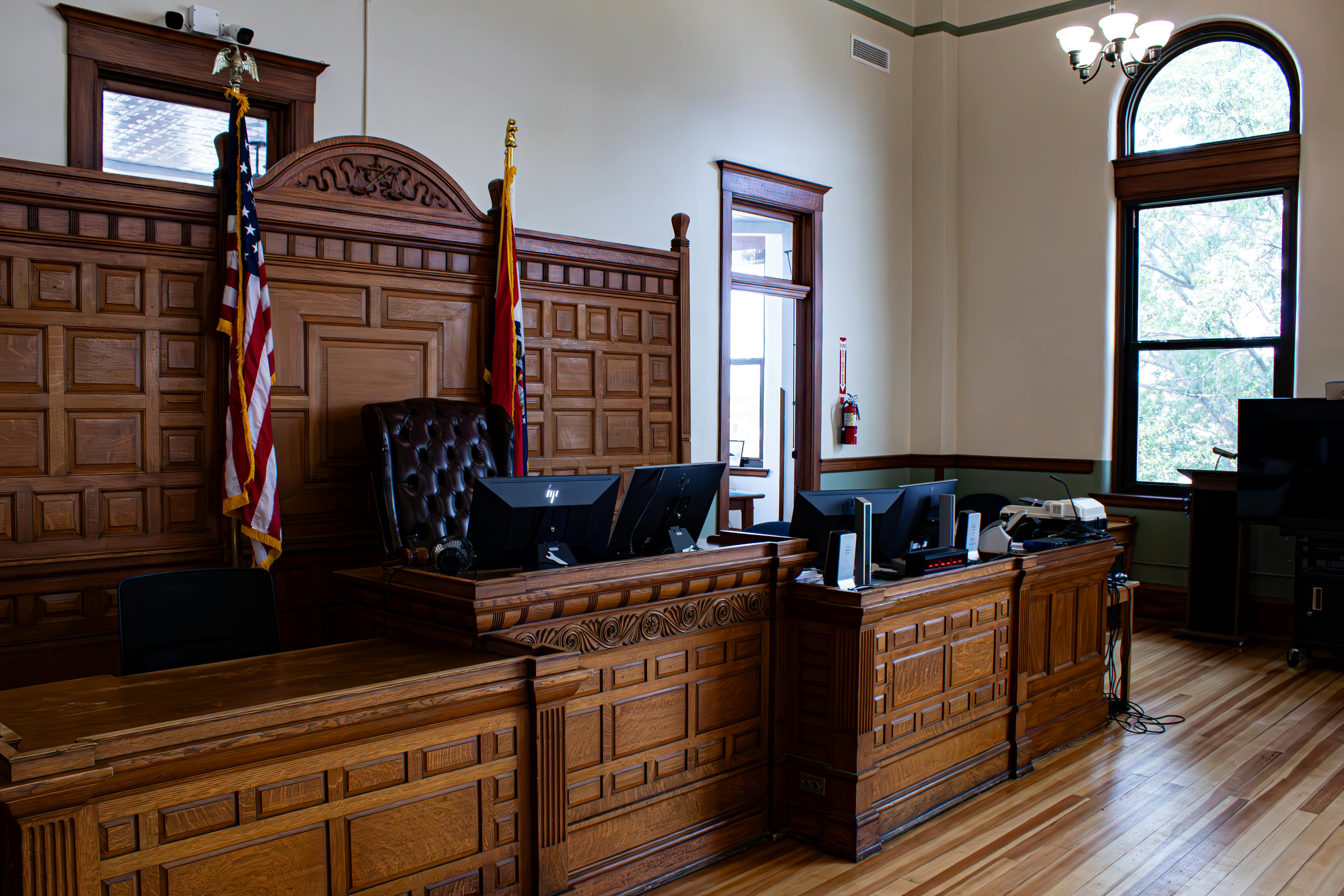 The interior of a courtroom | Source: Pexels