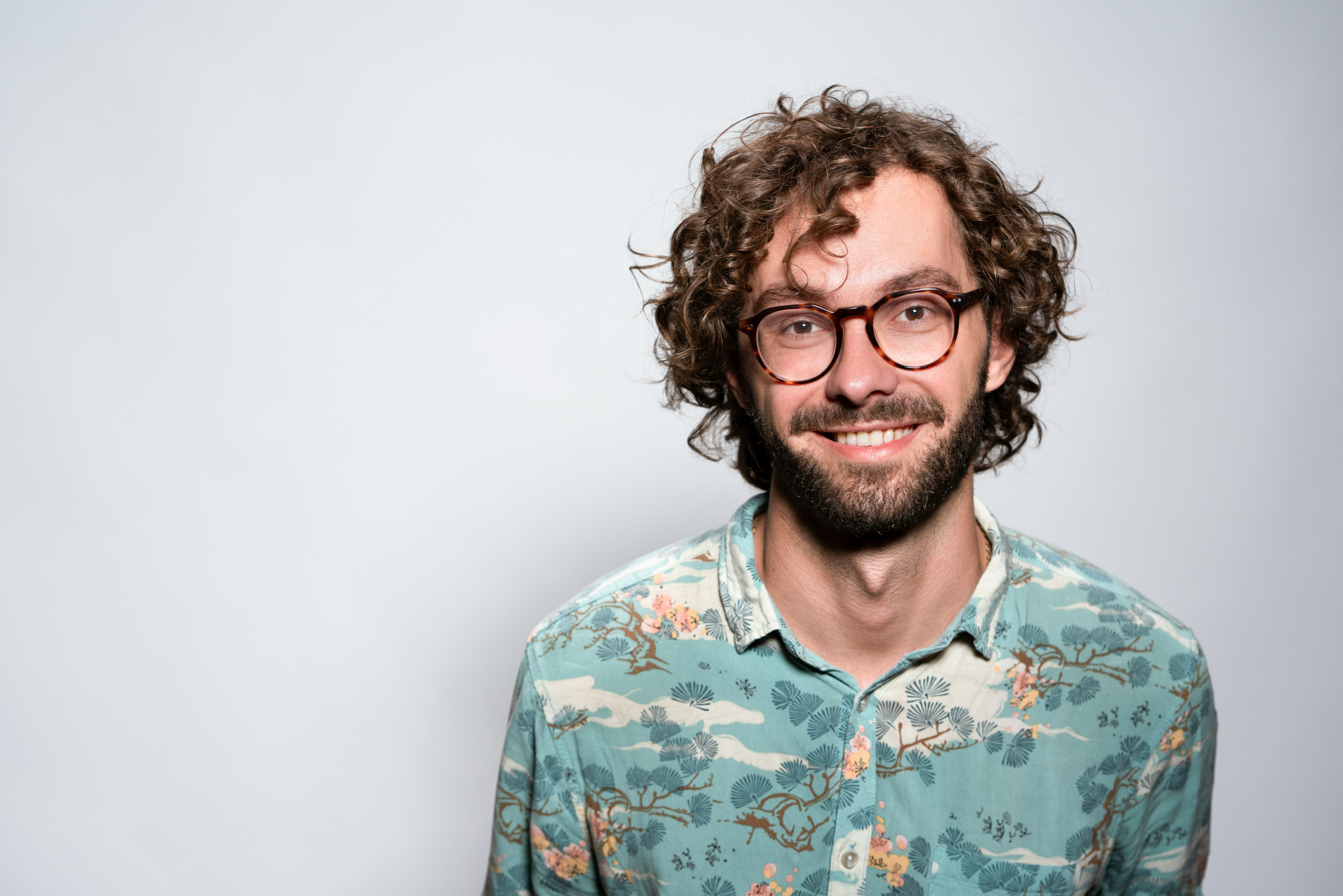 A smiling man | Source: Unsplash