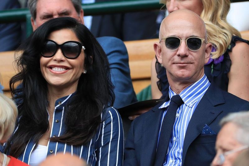 Lauren Sánchez and Jeff Bezos | Source: Getty Images
