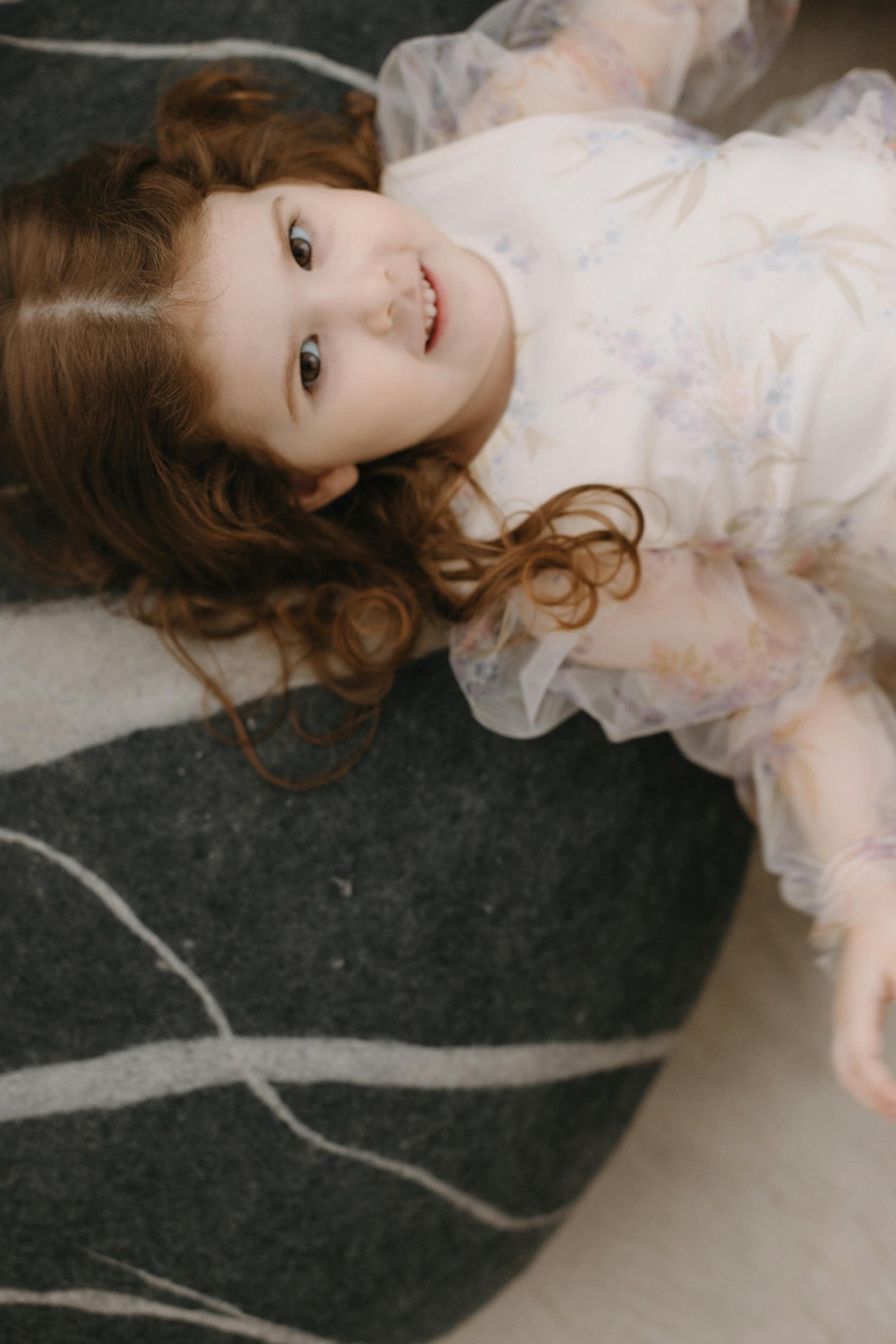 A happy little girl | Source: Pexels