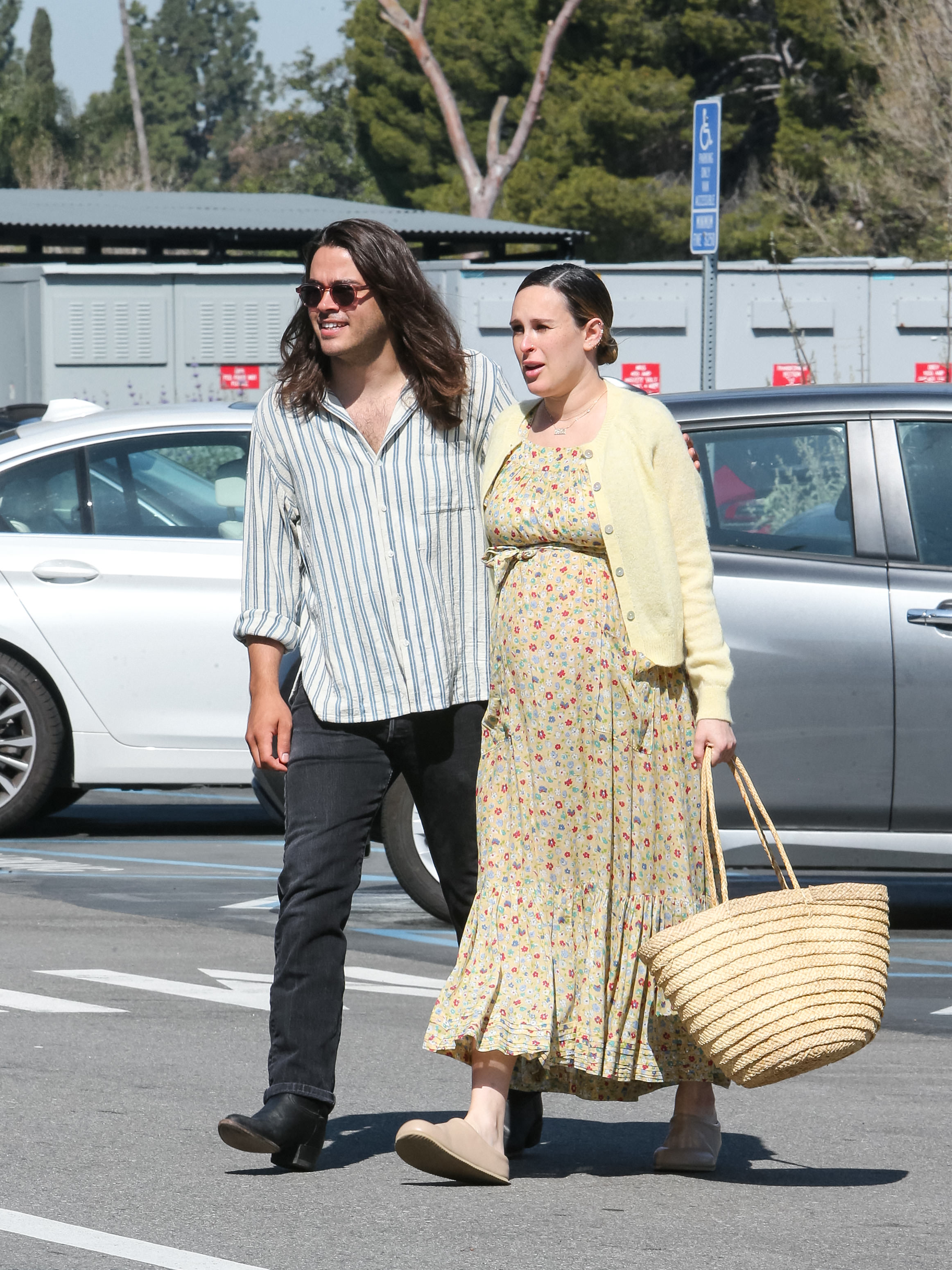 Derek Richard Thomas and Rumer Willis are seen on April 10, 2023 in Los Angeles, California. | Source: Getty Images