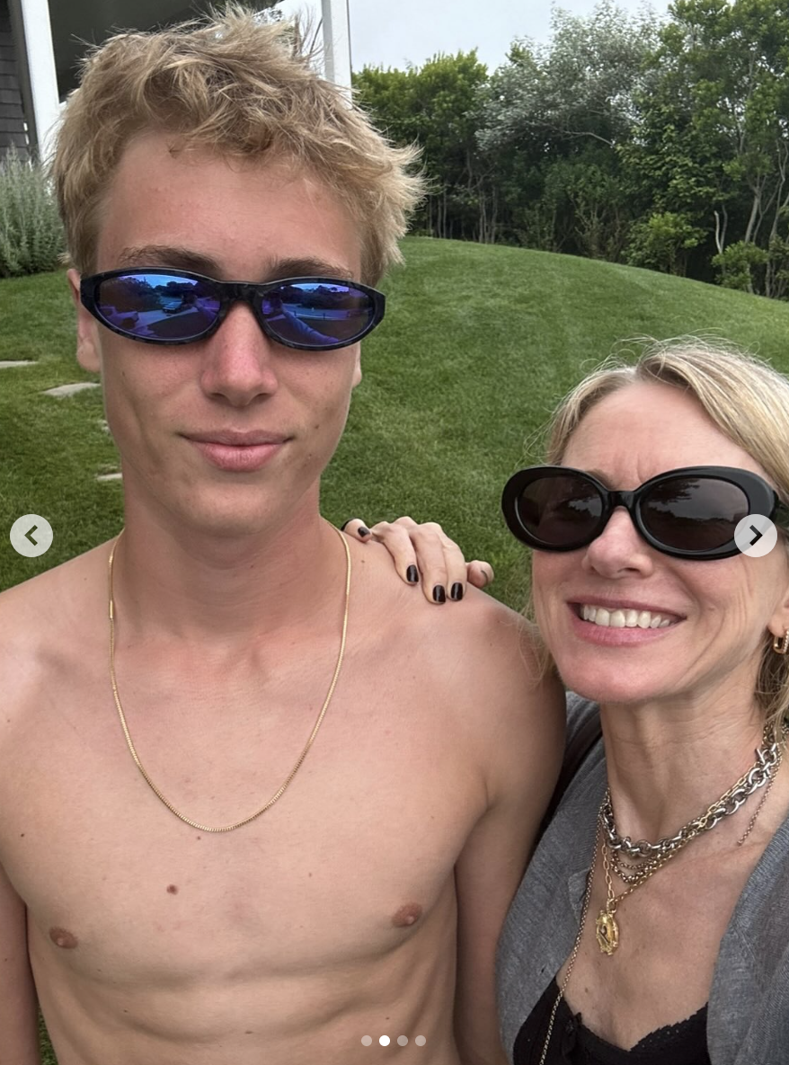 Naomi Watts and Sasha Schreiber take a selfie outdoors, posted on July 25, 2025. | Source: Instagram/naomiwatts