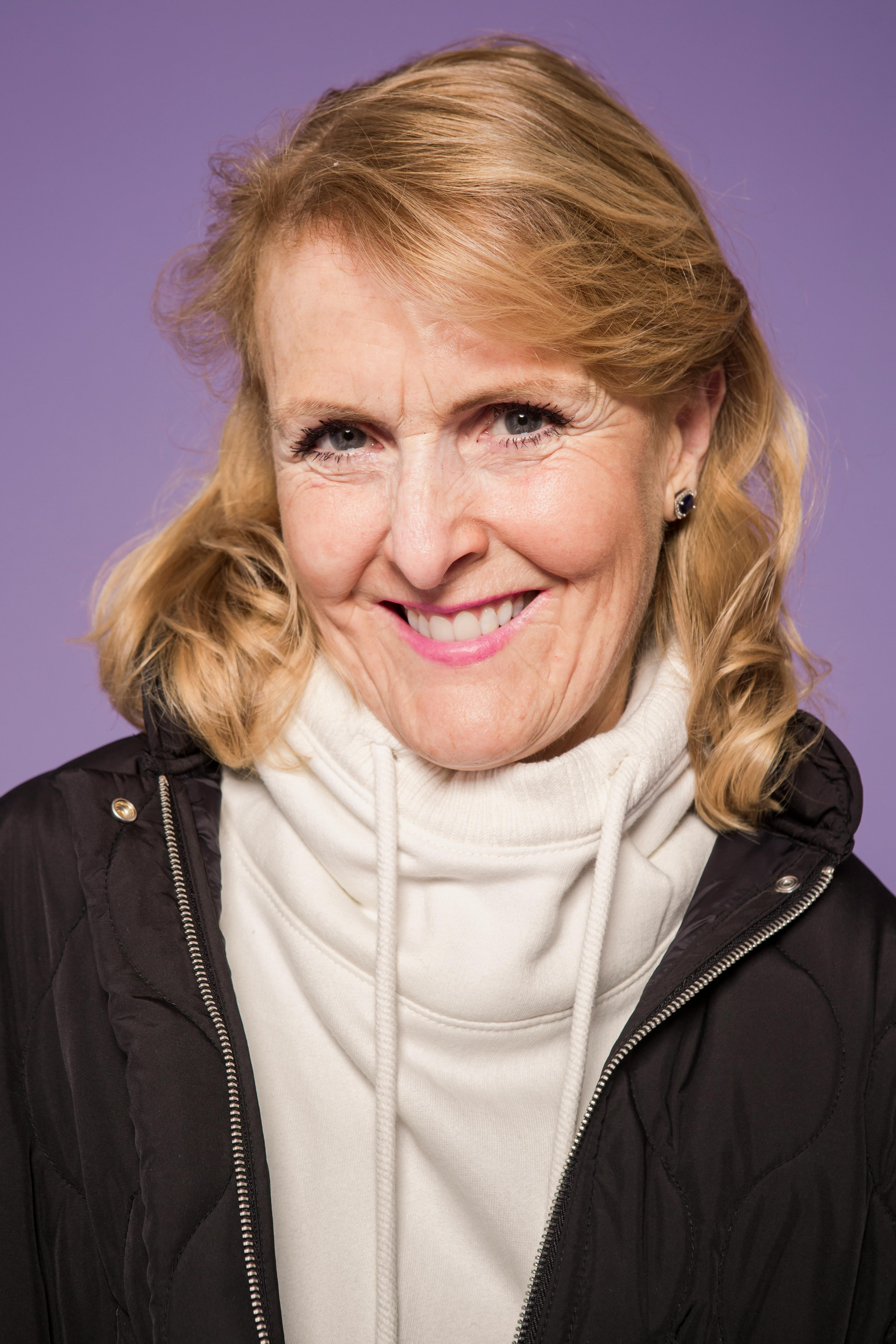 A close up of a smiling woman | Source: Pexels