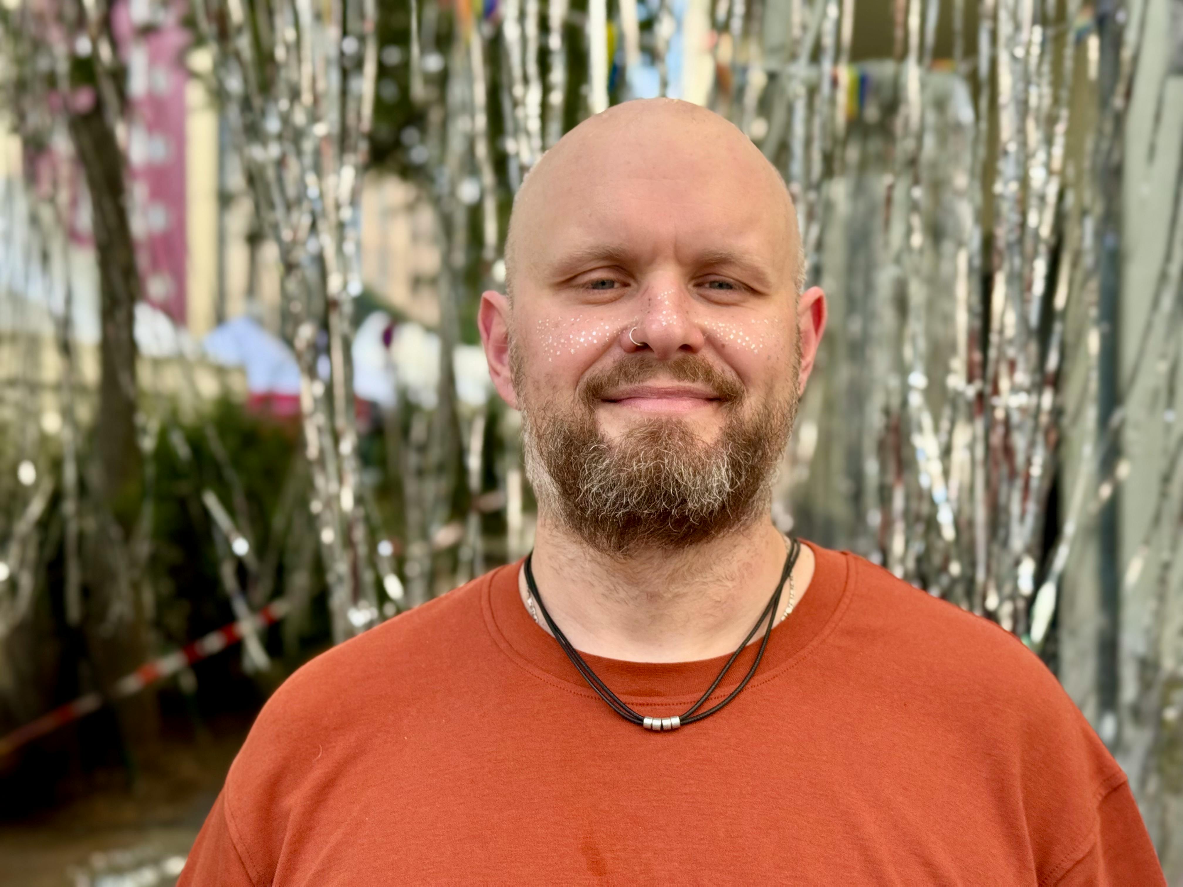 A smiling man | Source: Pexels