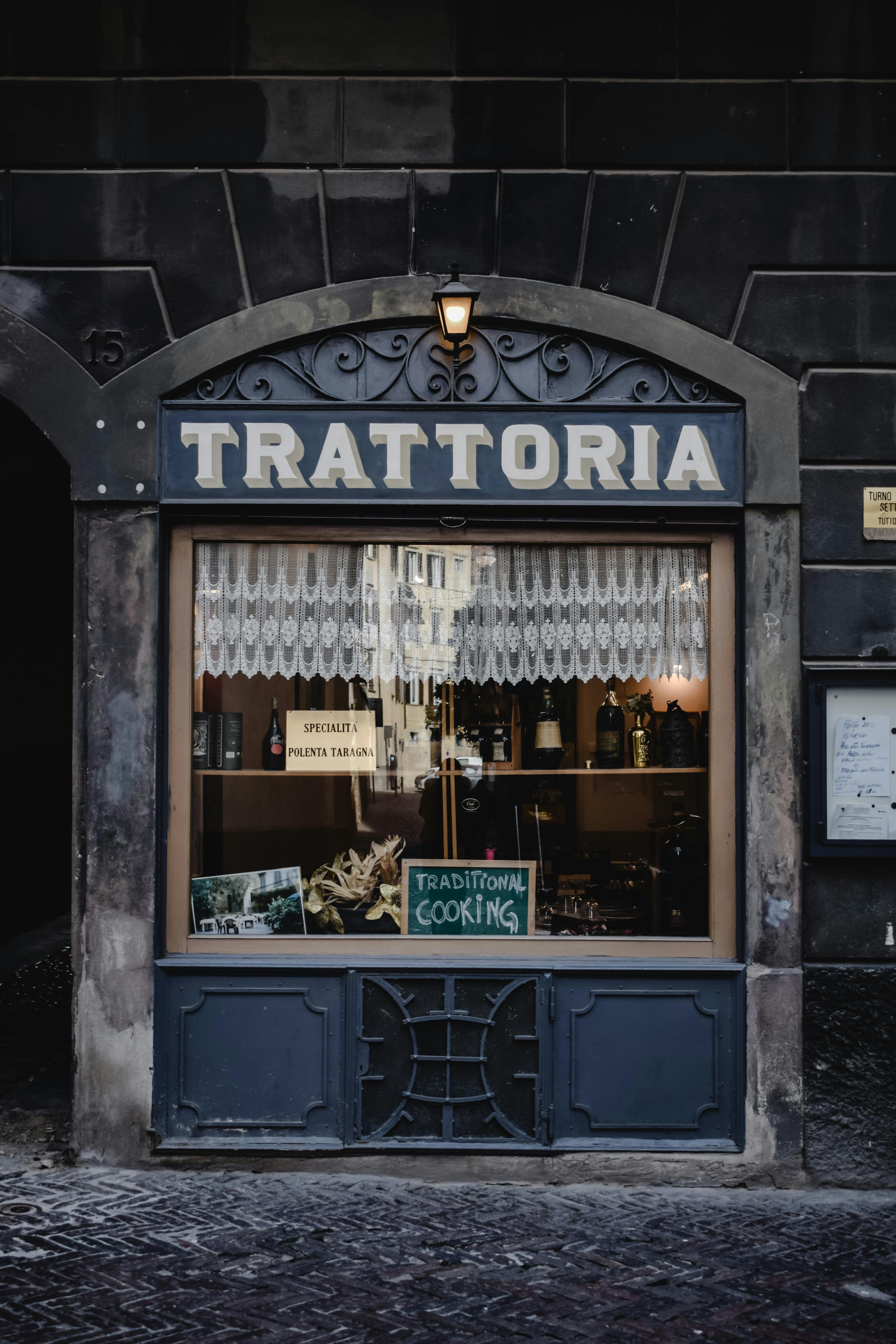 The window of a restaurant | Source: Pexels
