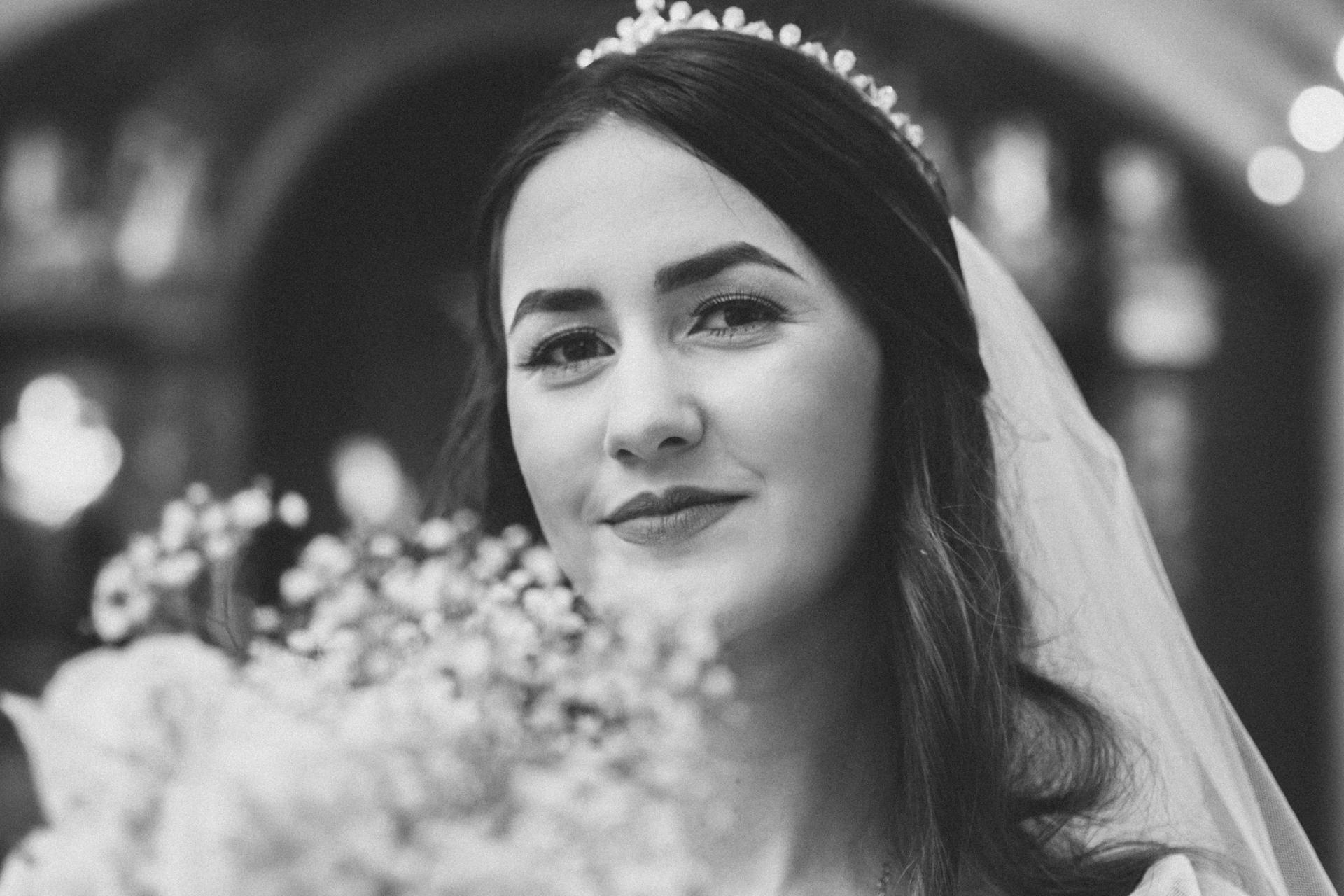 A bride looking serious | Source: Pexels