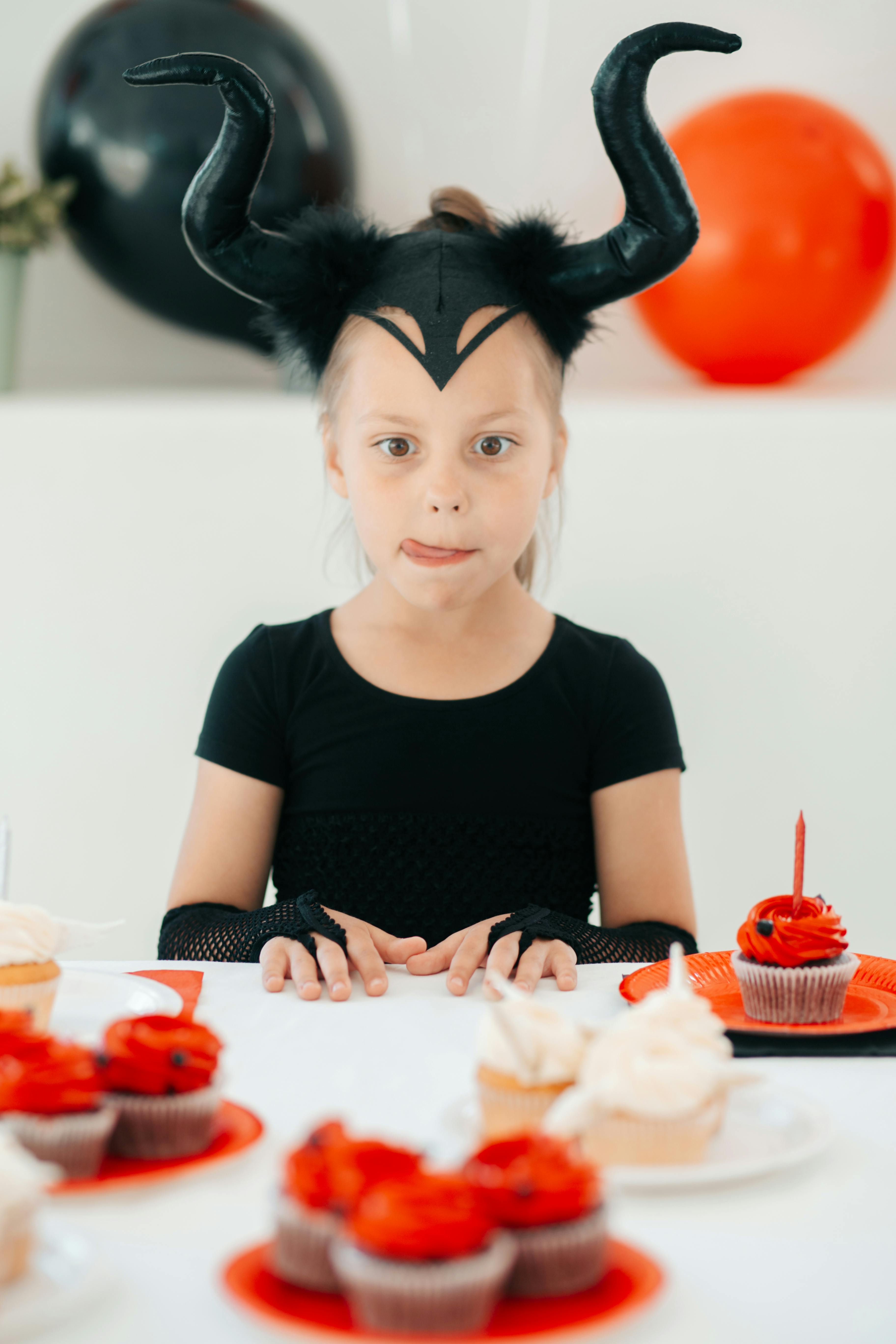 A little girl dressed for Halloween | Source: Pexels