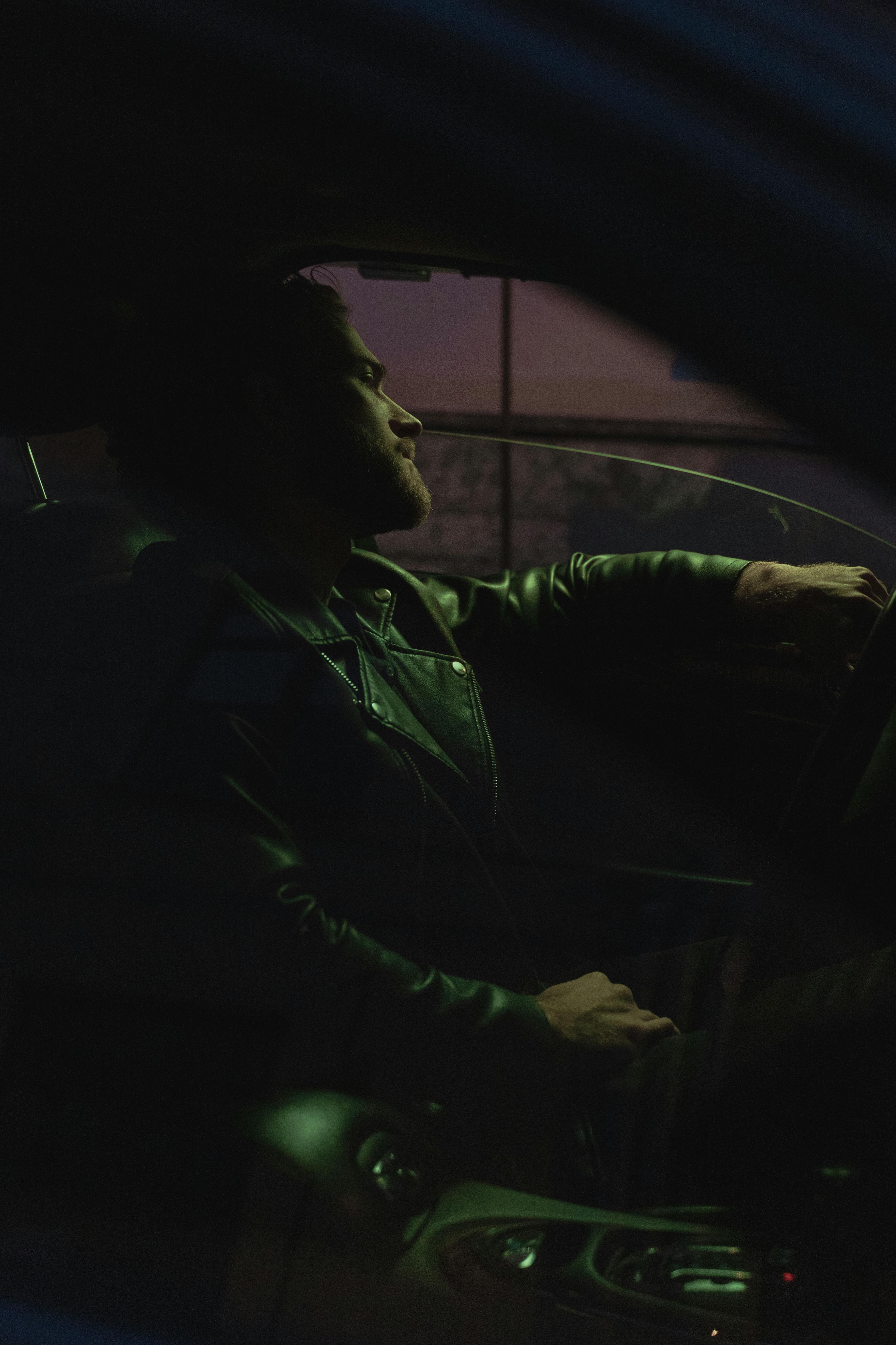 A man driving a car | Source: Pexels