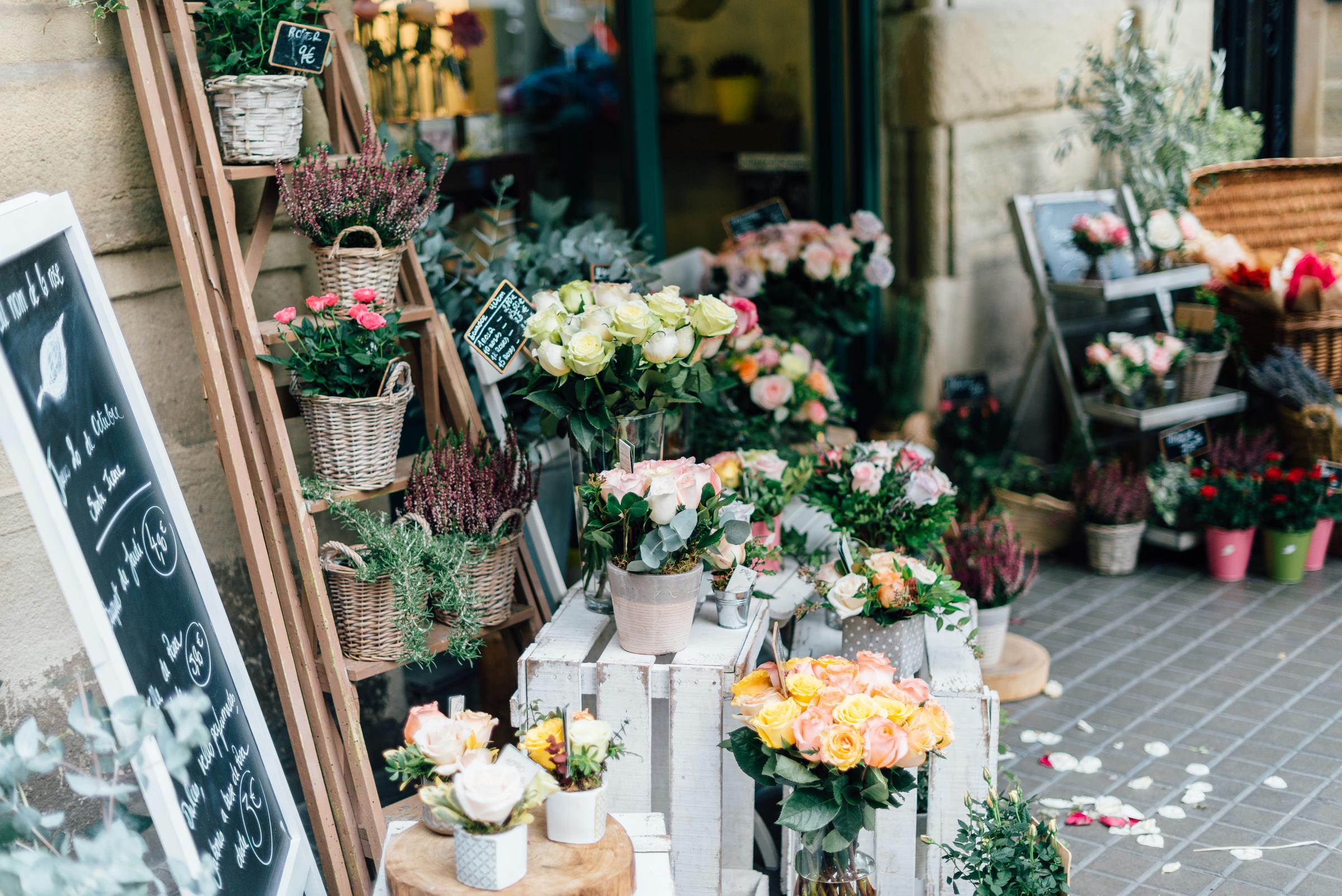 Bouquets at a florist | Source: Unsplash