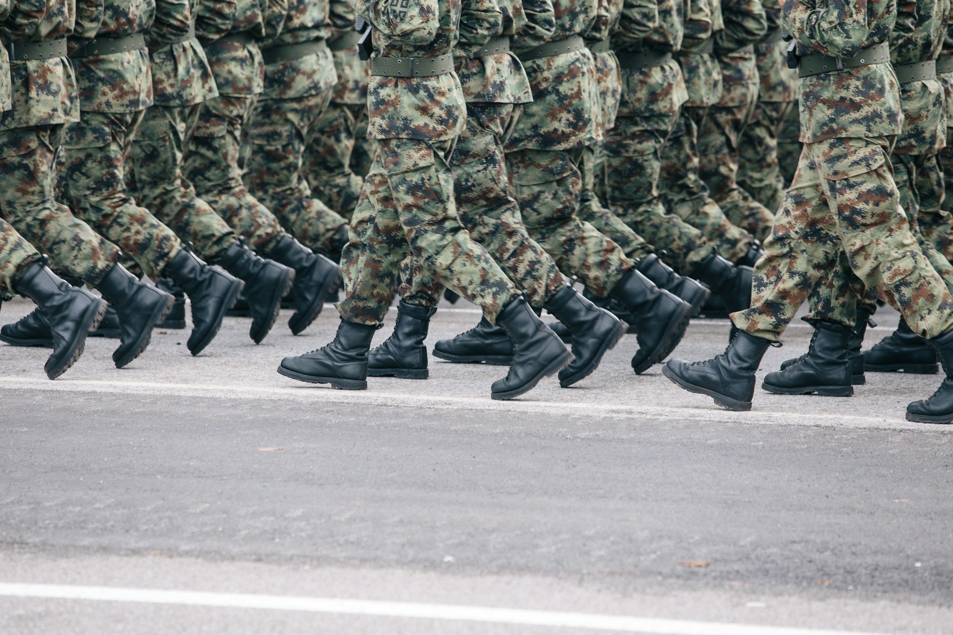 Soldiers marching at a parade | Source: Unsplash