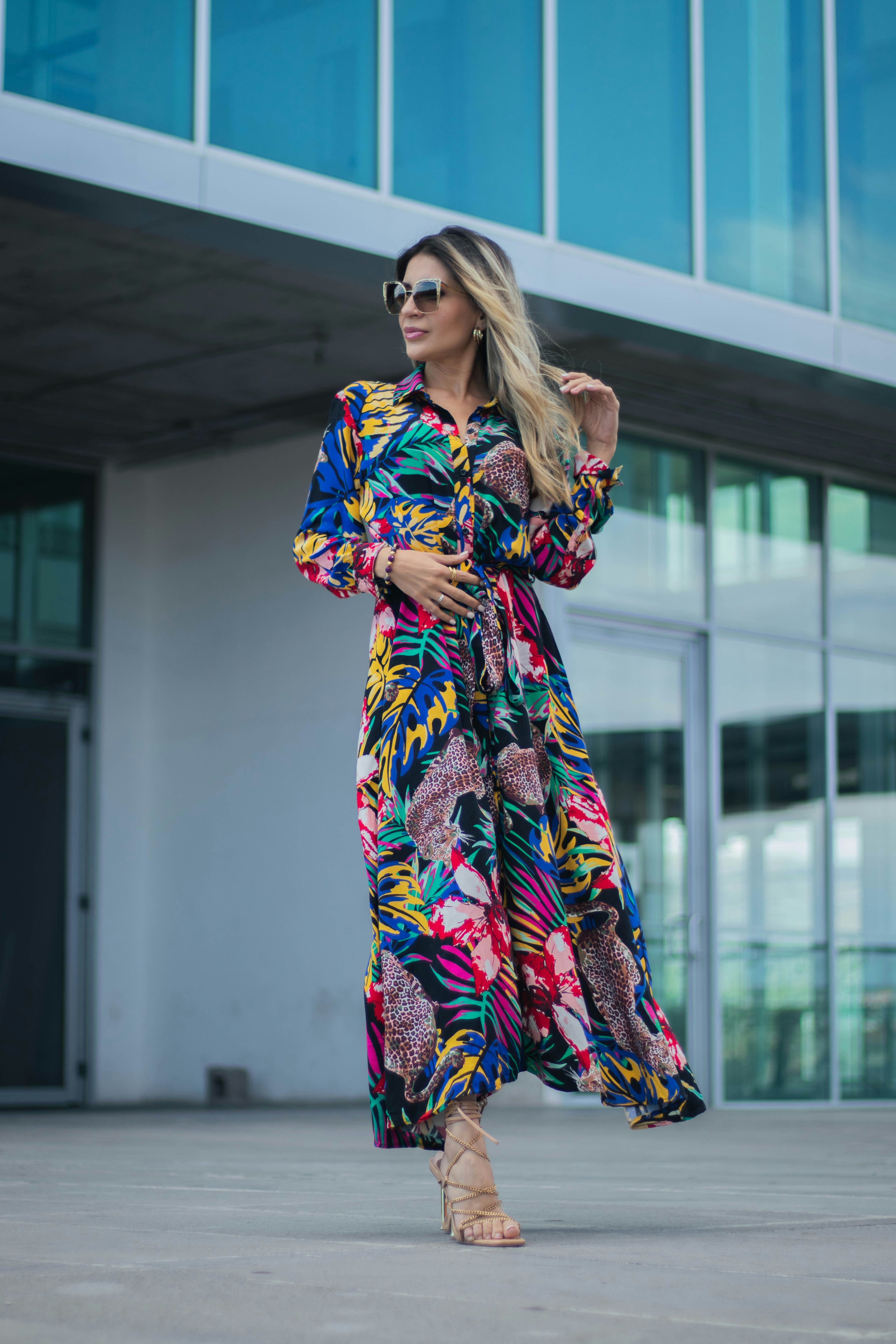 A woman wearing a colorful dress | Source: Unsplash
