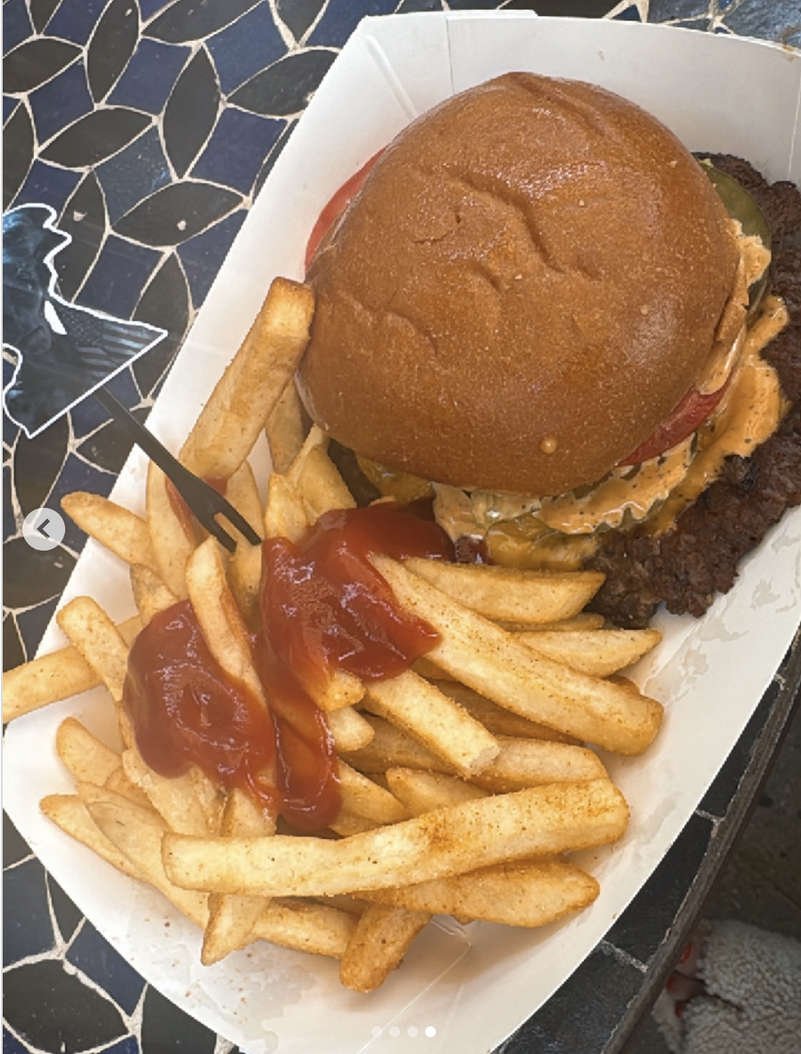 Heidi Klum shares a photo of their meal, posted on July 4, 2025 | Source: Instagram/heidiklum