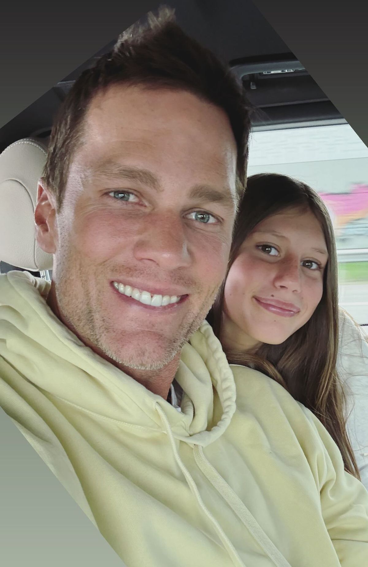 Tom Brady and his daughter, Vivian. | Source: Facebook/People