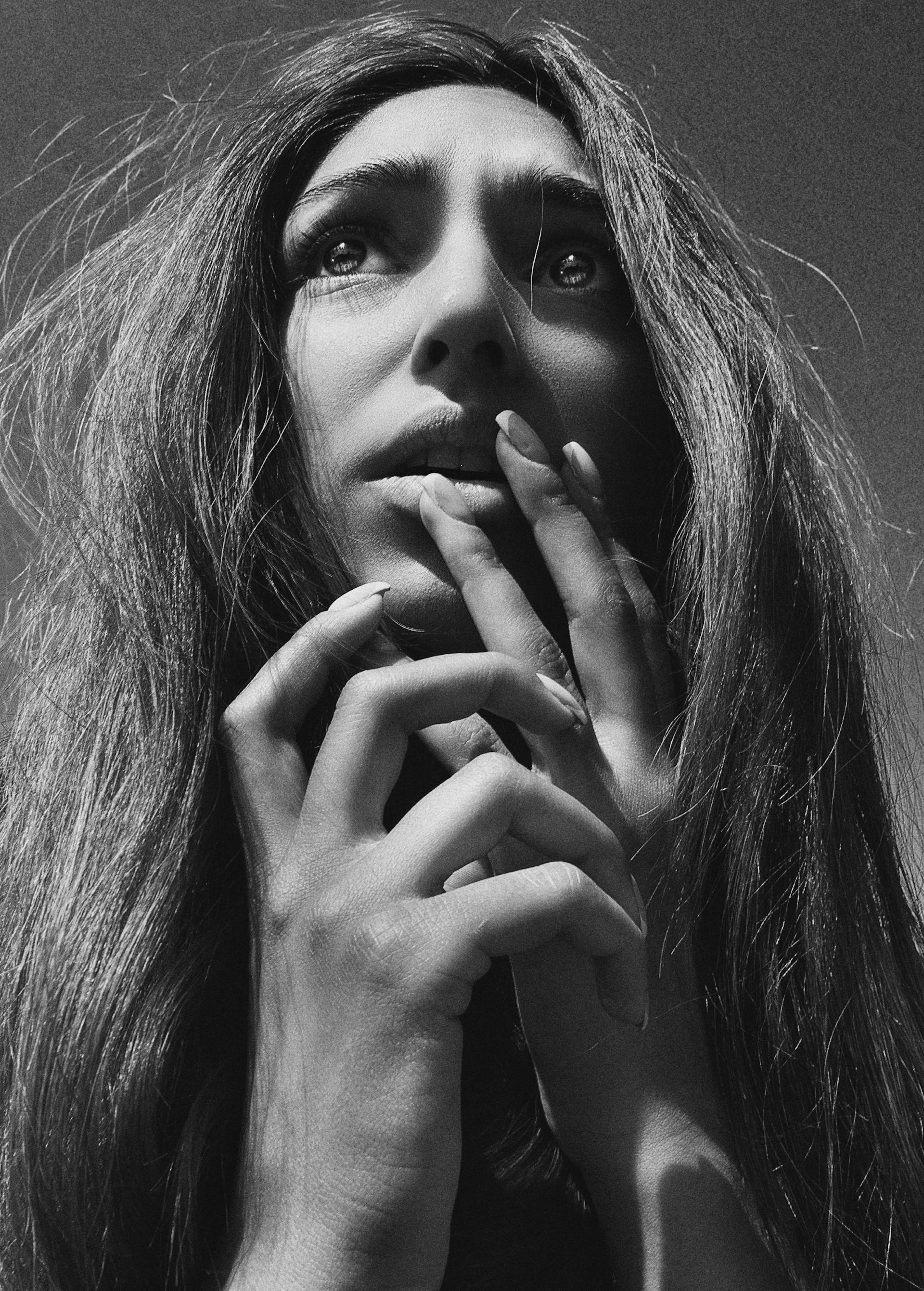 A nervous woman | Source: Pexels