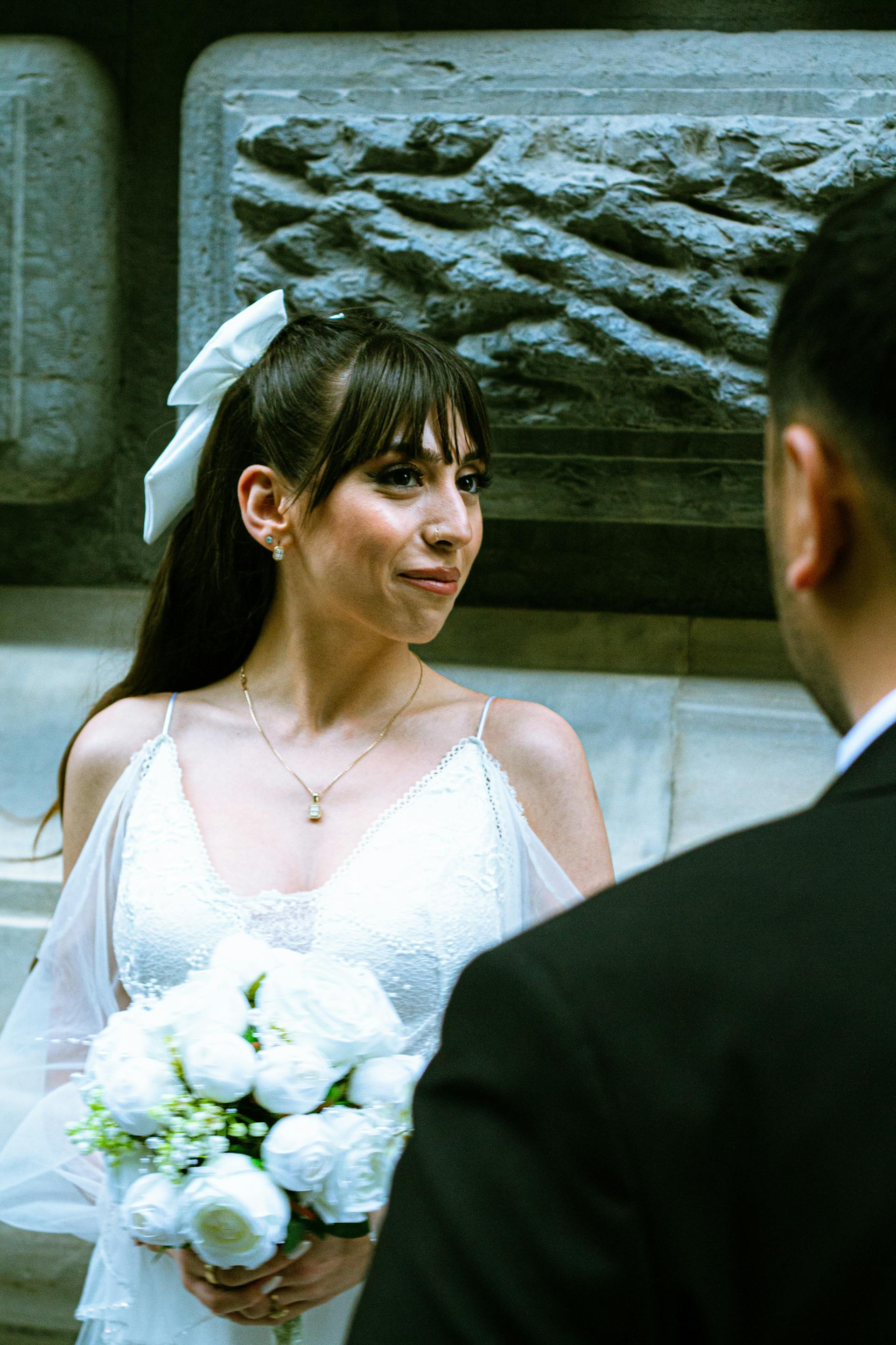 A bride giving someone a querying look | Source: Pexels