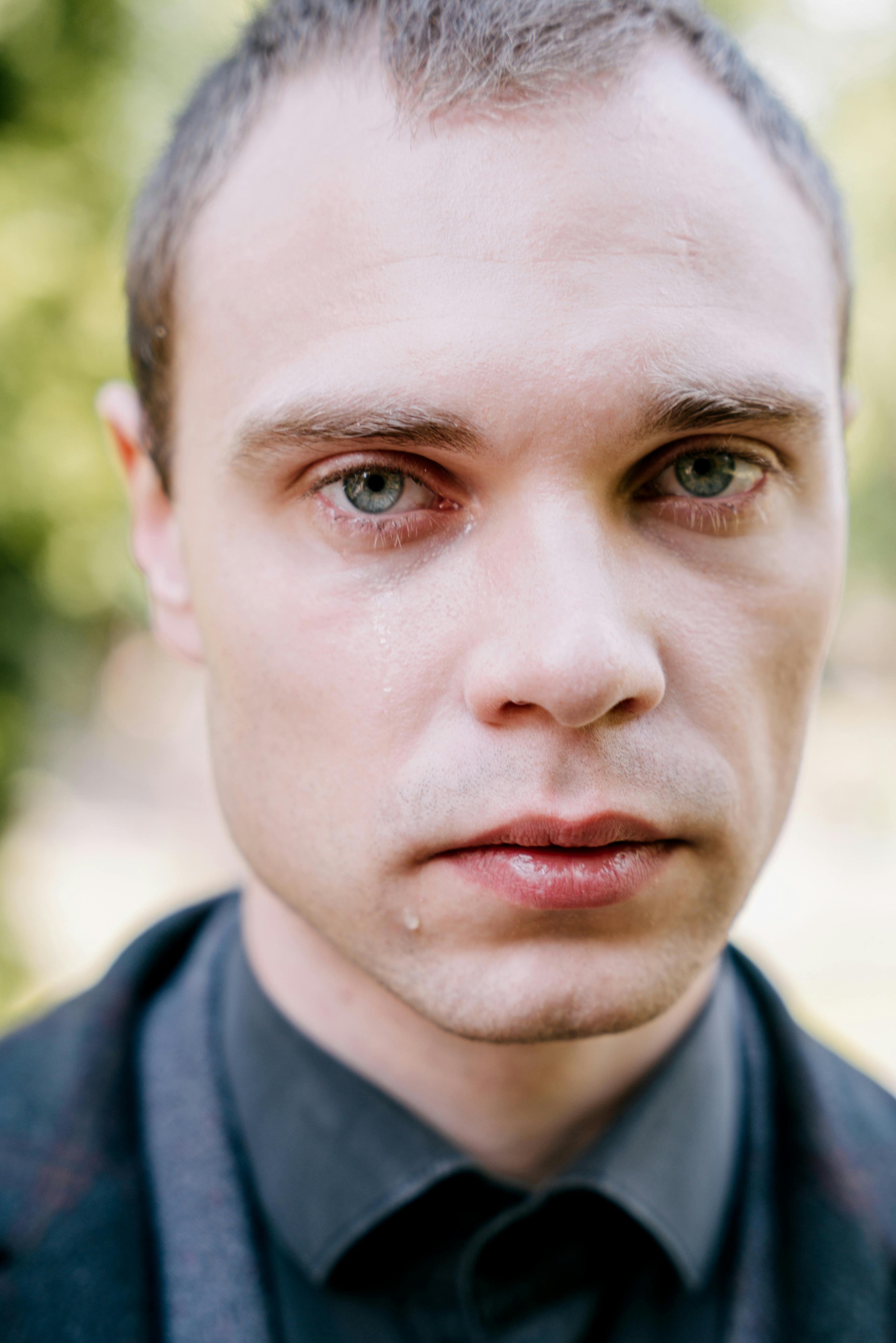 An emotional man | Source: Pexels