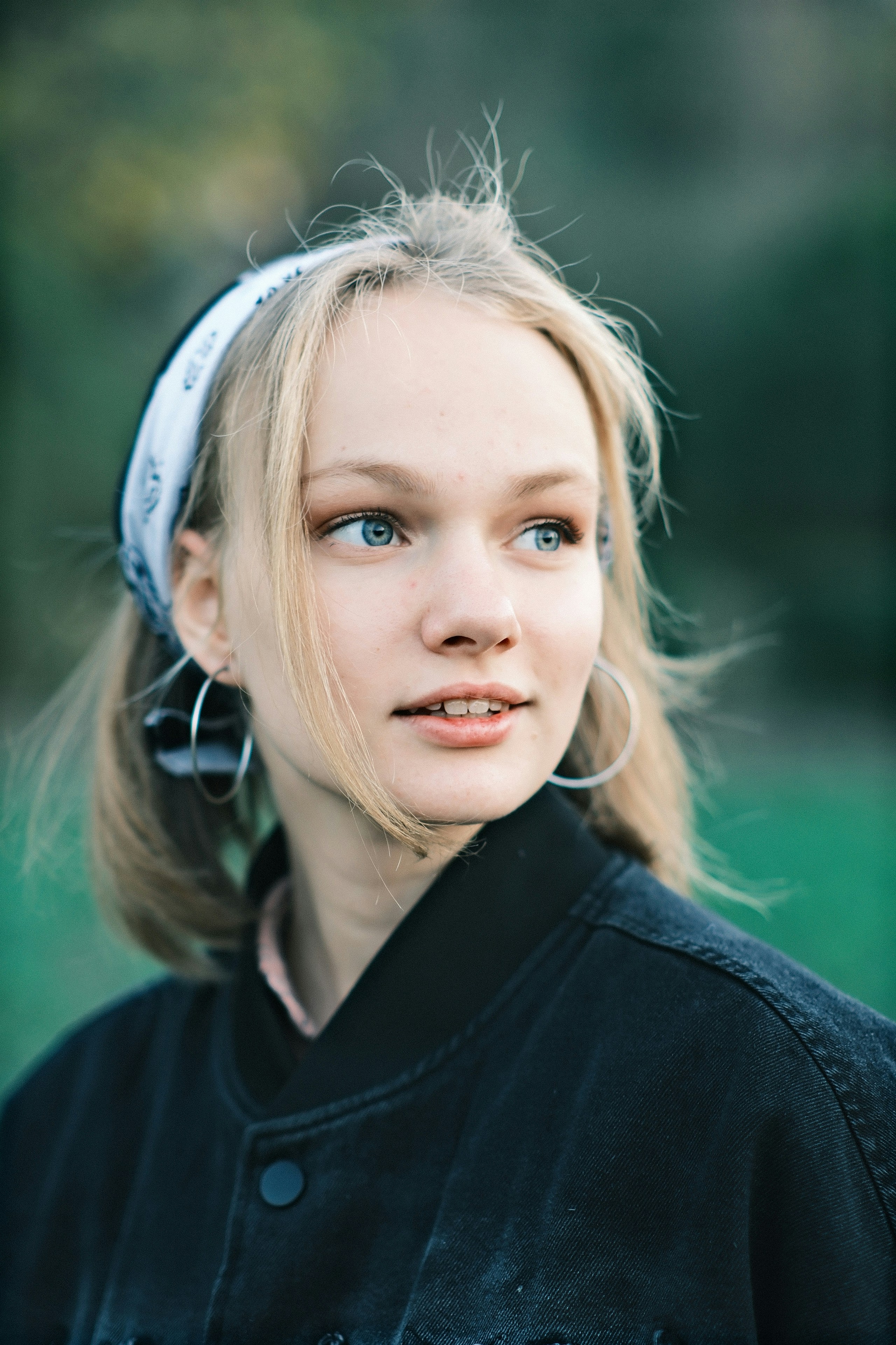 Uma adolescente sorridente | Fonte: Unsplash
