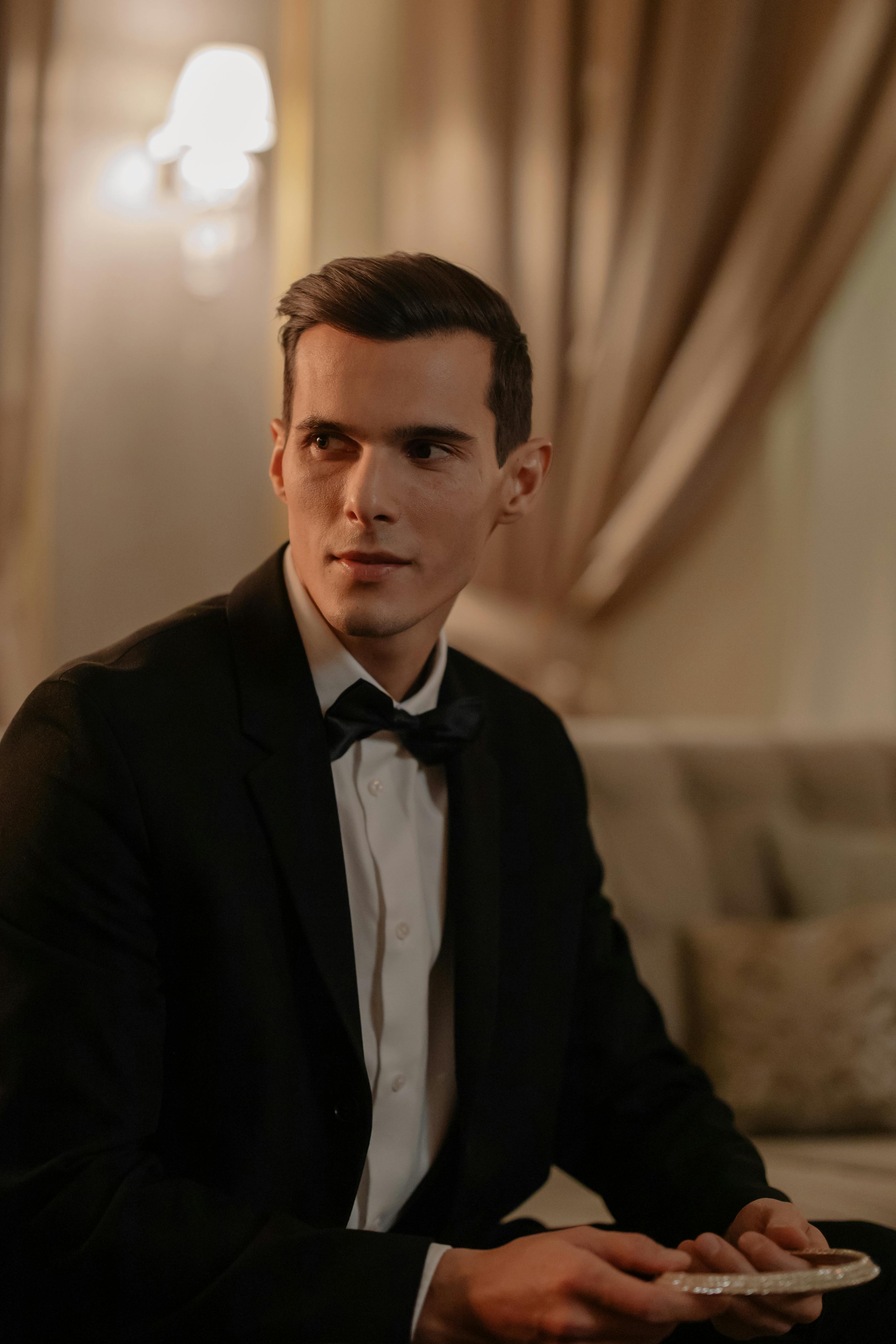 Man in a suit | Source: Pexels