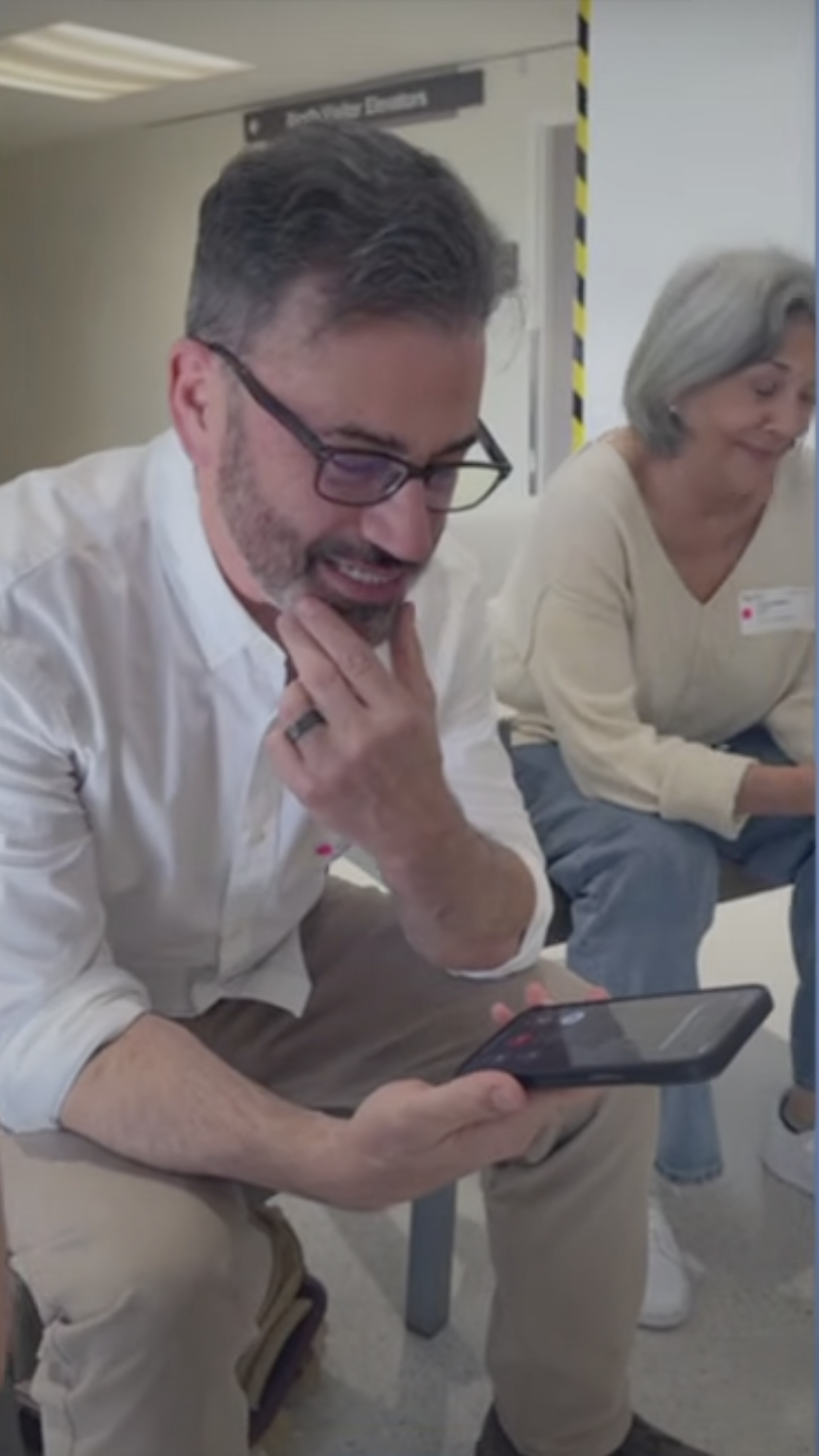 Jimmy Kimmel speaks to his aunt Chippy while waiting at the hospital | Source: YouTube/Jimmy Kimmel Live