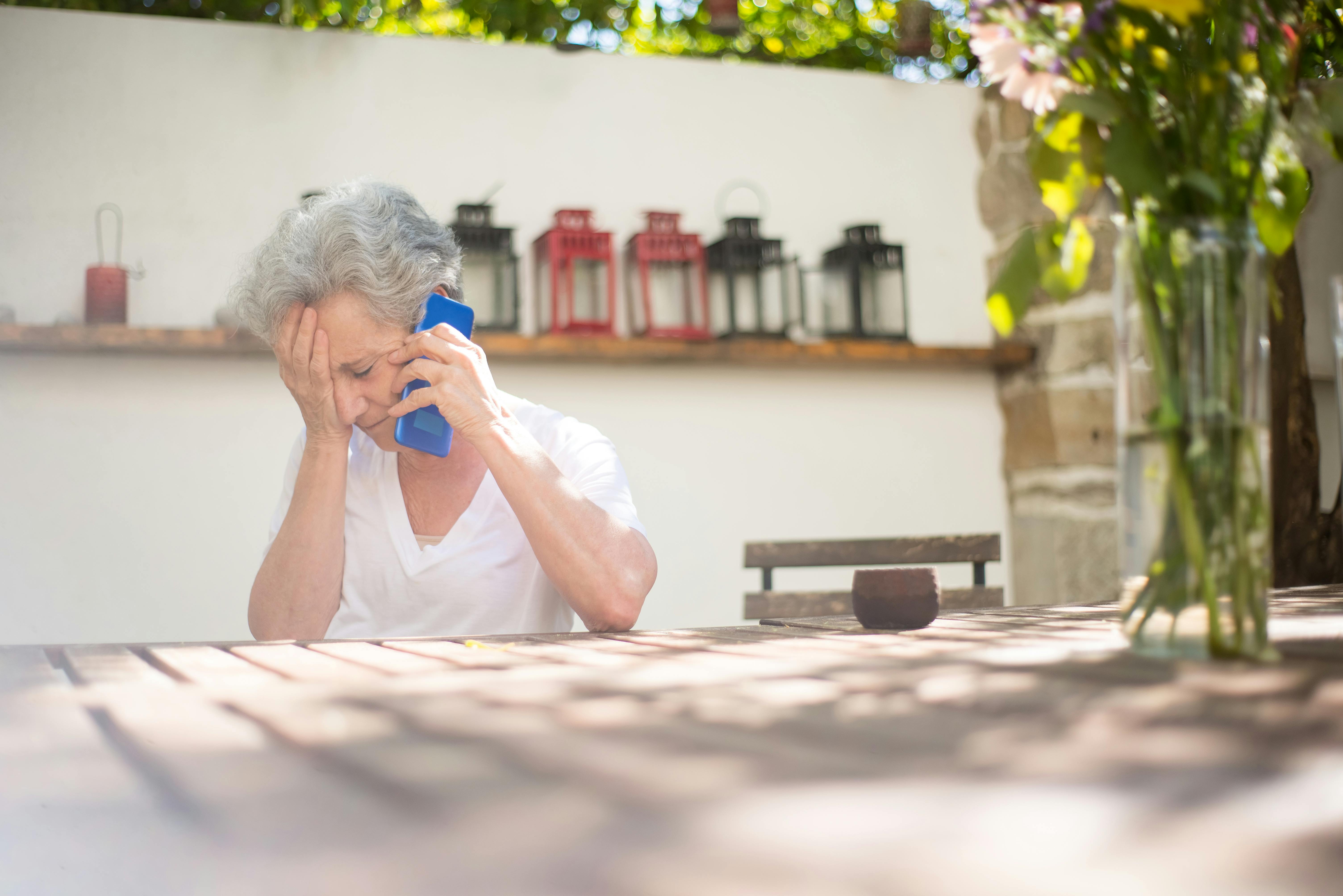 A sad woman on a call | Source: Pexels