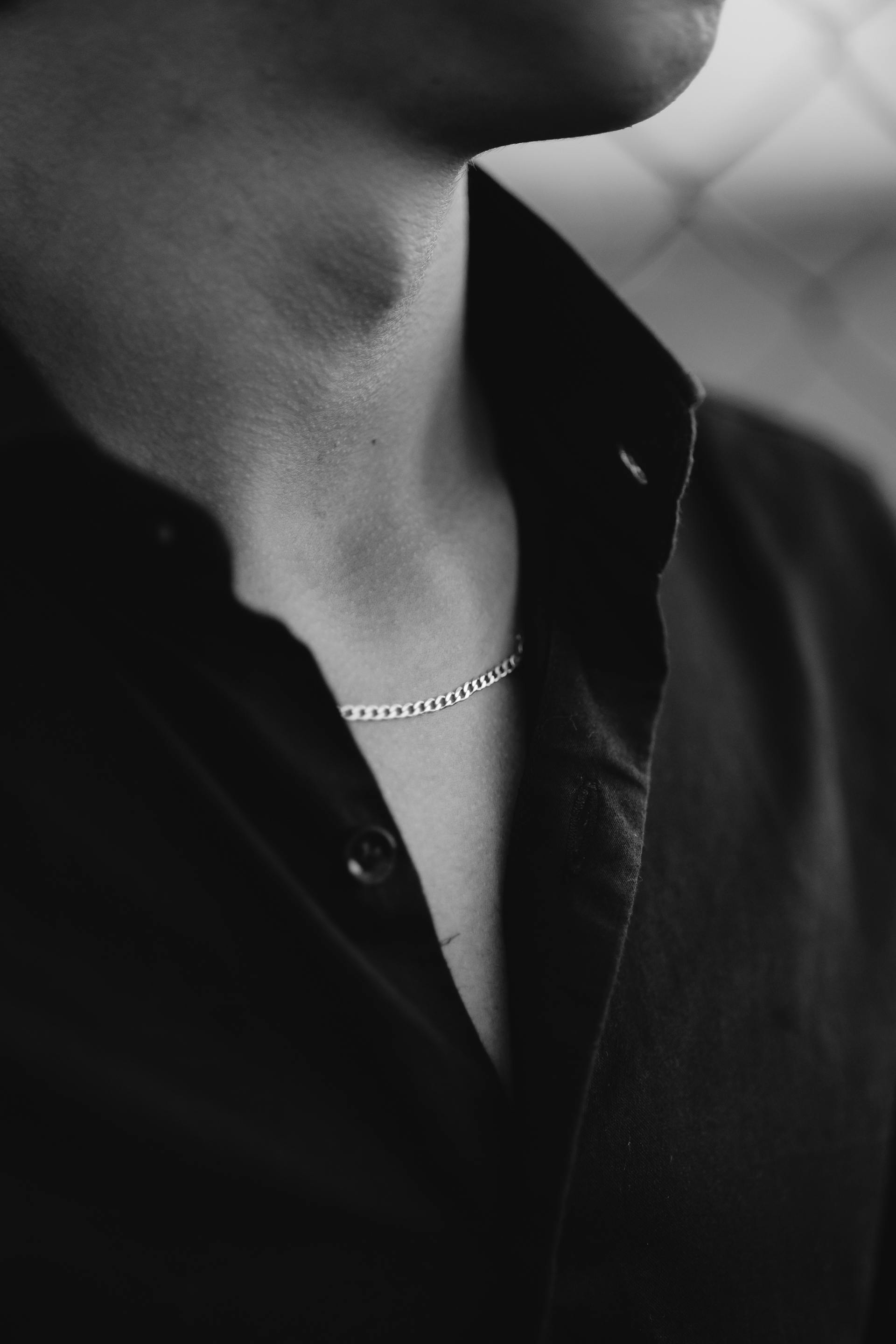 A close-up shot of a man's shirt | Source: Pexels