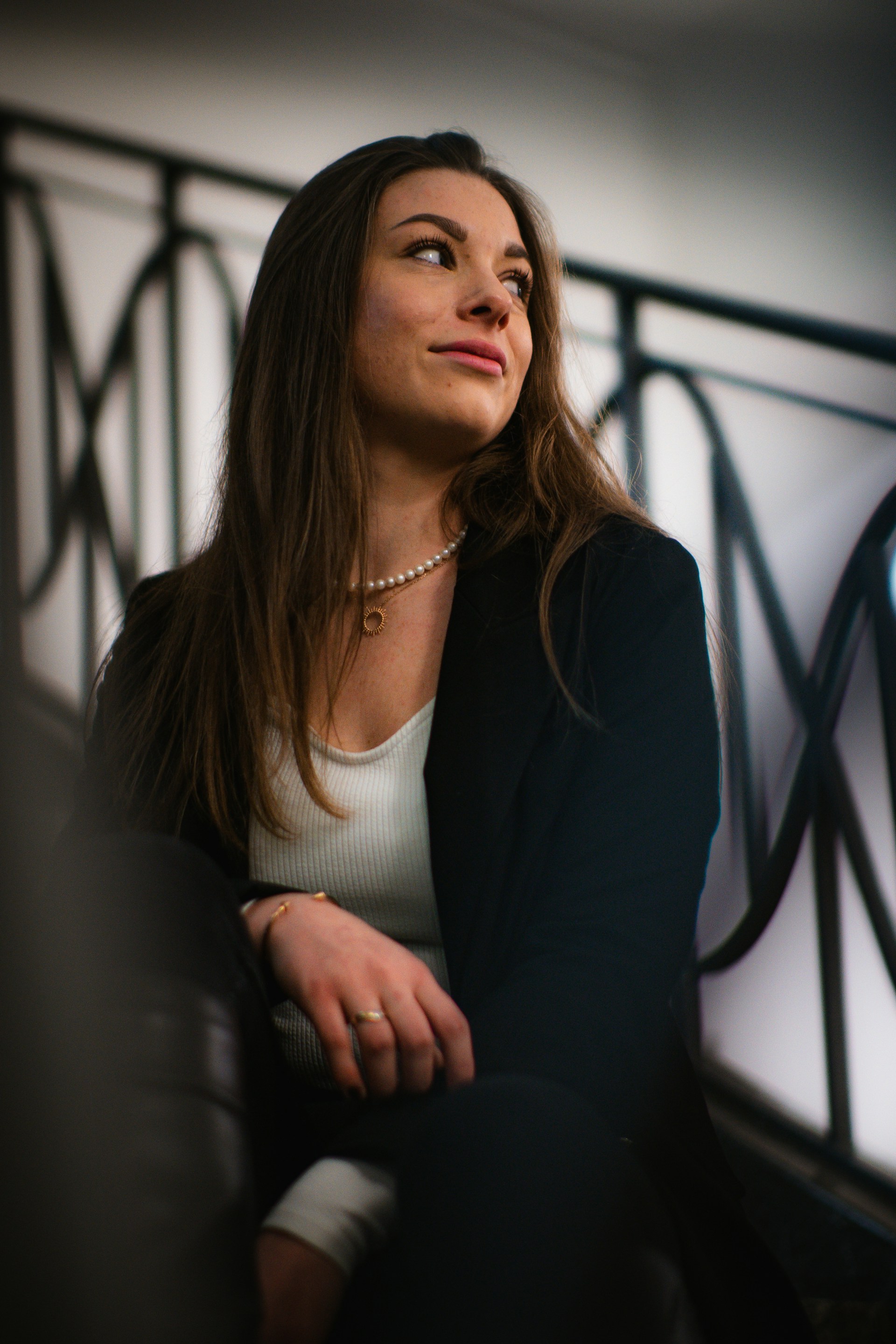 A smirking woman | Source: Unsplash