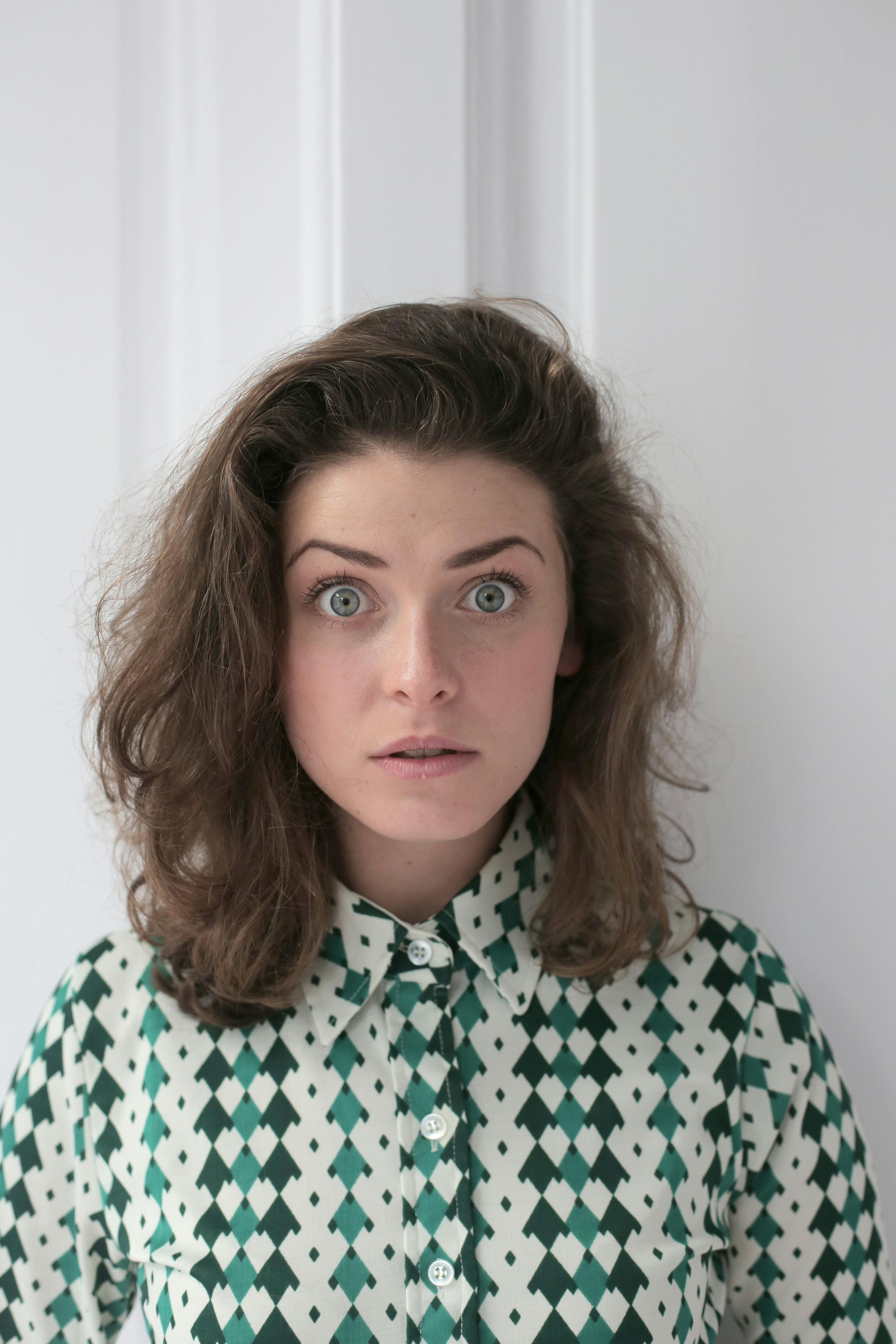 A woman in disbelief | Source: Pexels