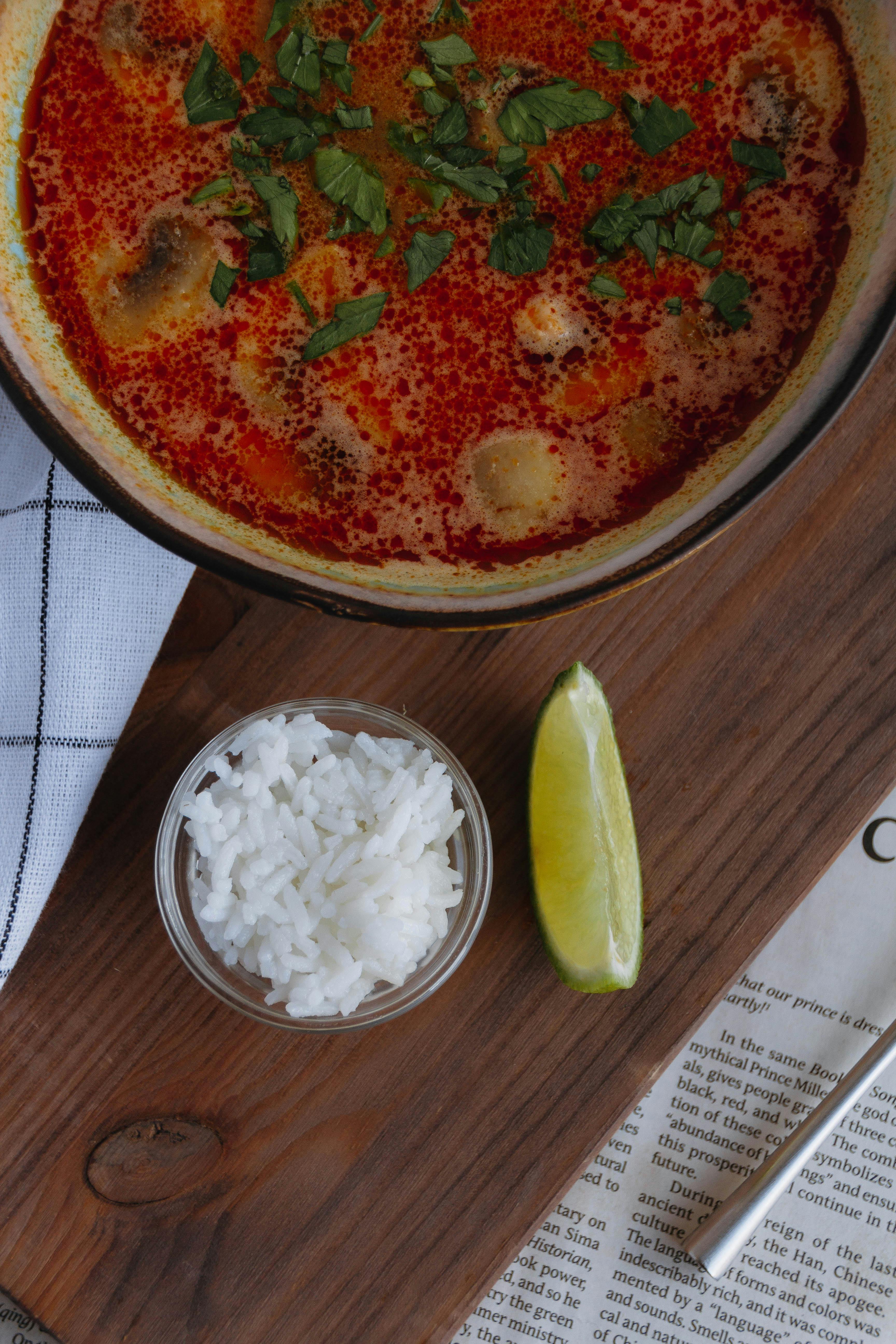 A bowl of soup on a table | Source: Pexels