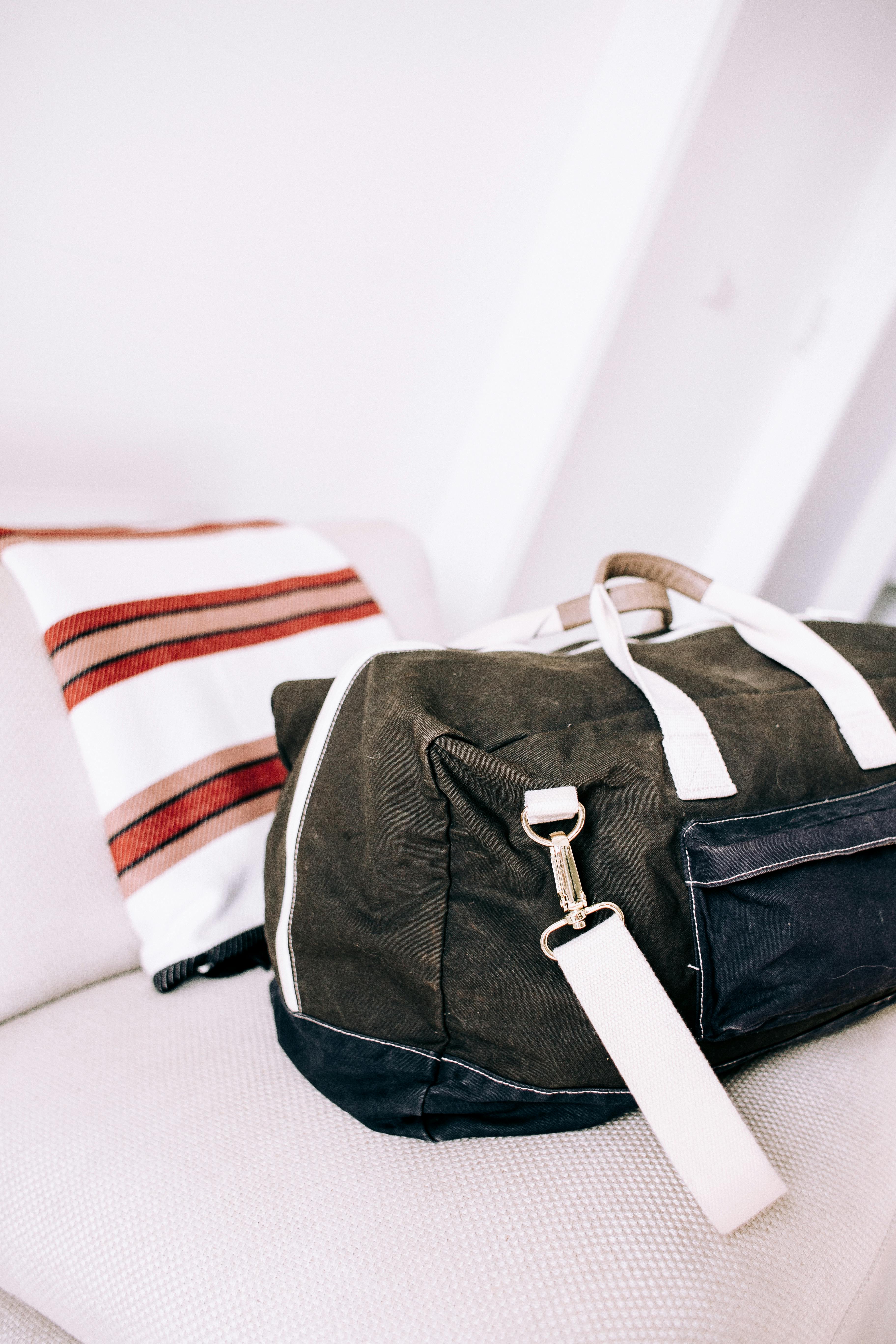 A bag on a couch | Source: Pexels