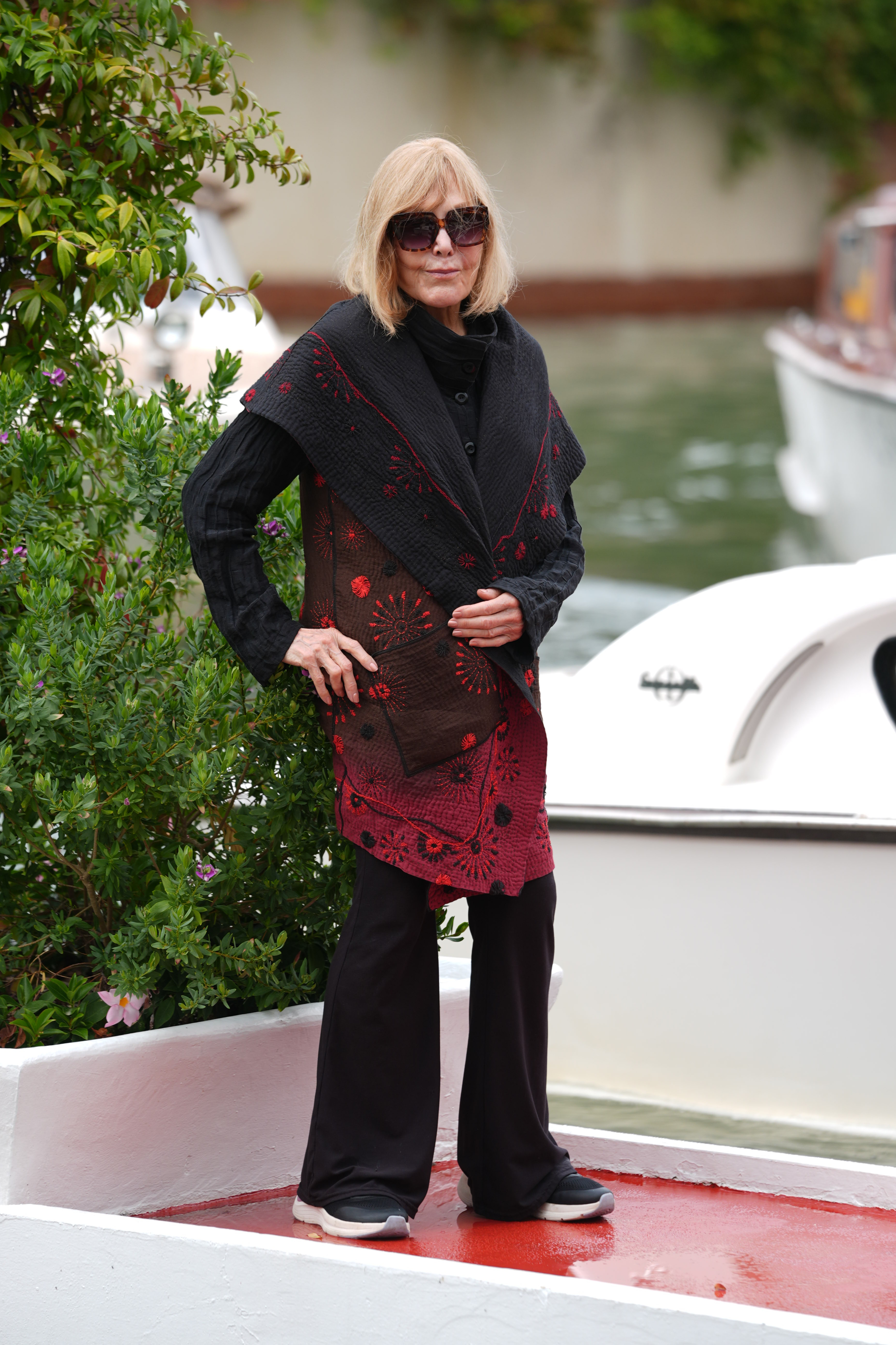 Kim Novak arrives at Hotel Excelsior during the 82nd Venice International Film Festival on August 28, 2025, in Venice, Italy. | Source: Getty Images