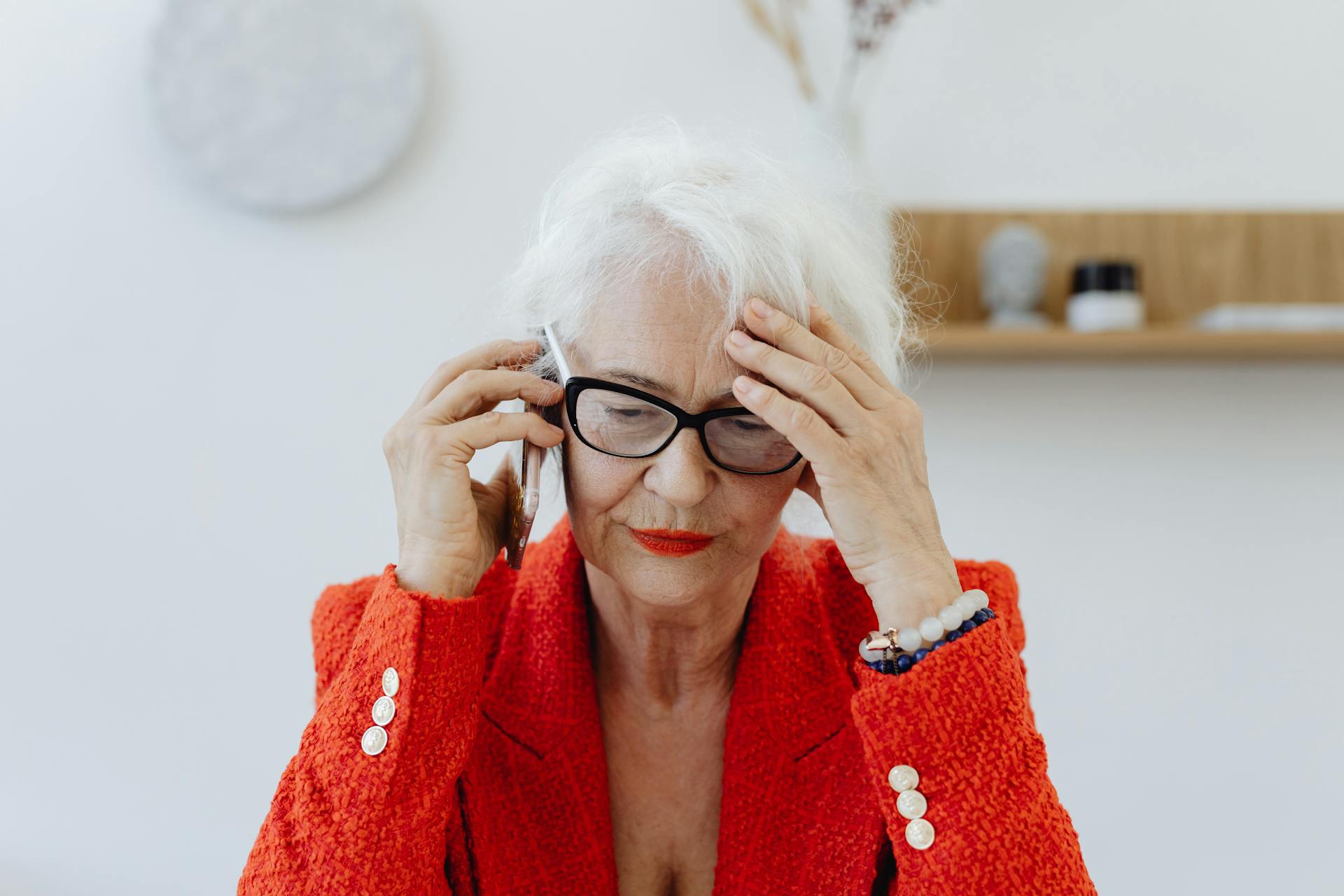 A serious woman on a call | Source: Pexels